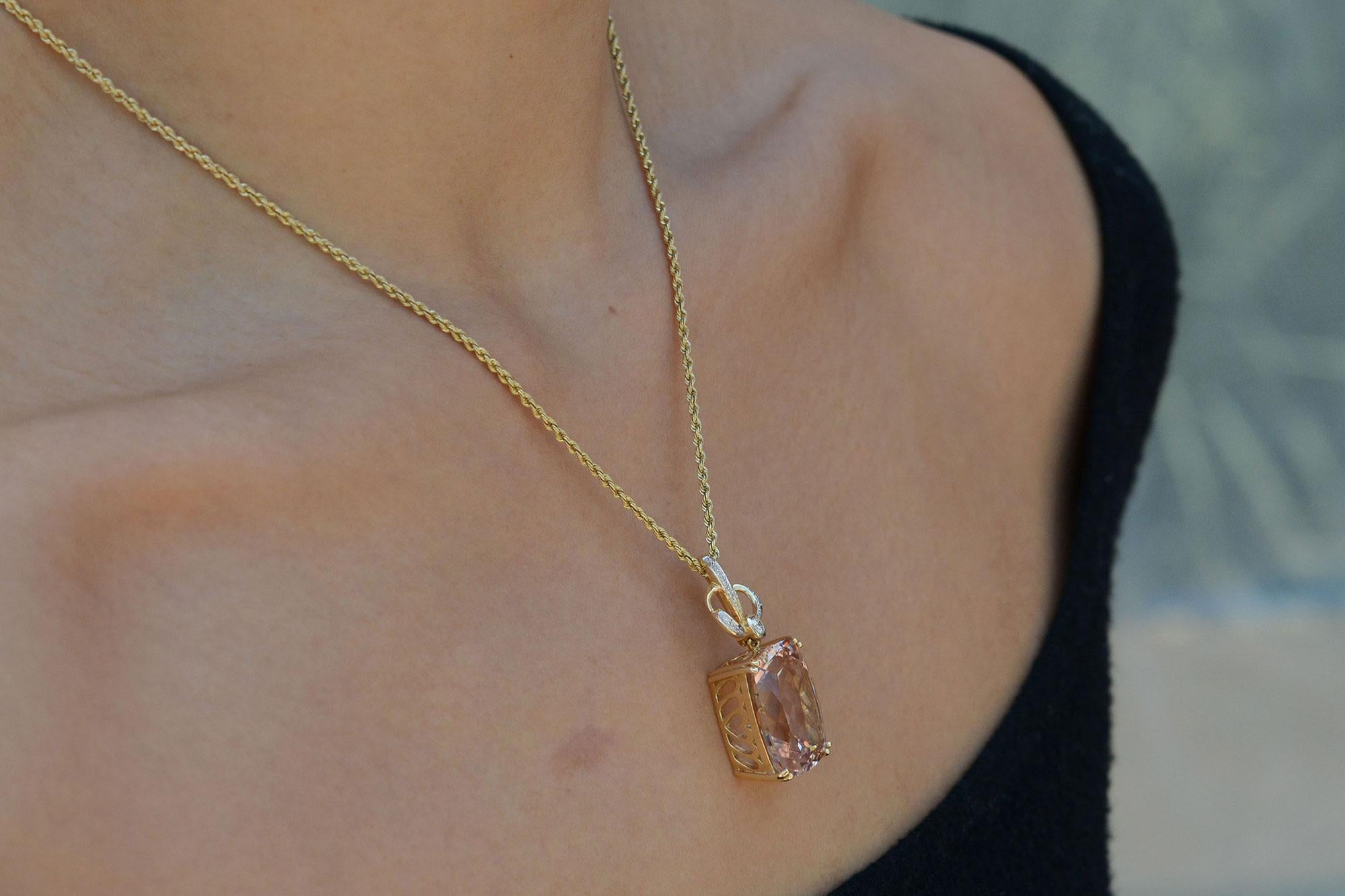 Modern 15 Carat Morganite & Diamond Yellow Gold Rope Necklace For Sale