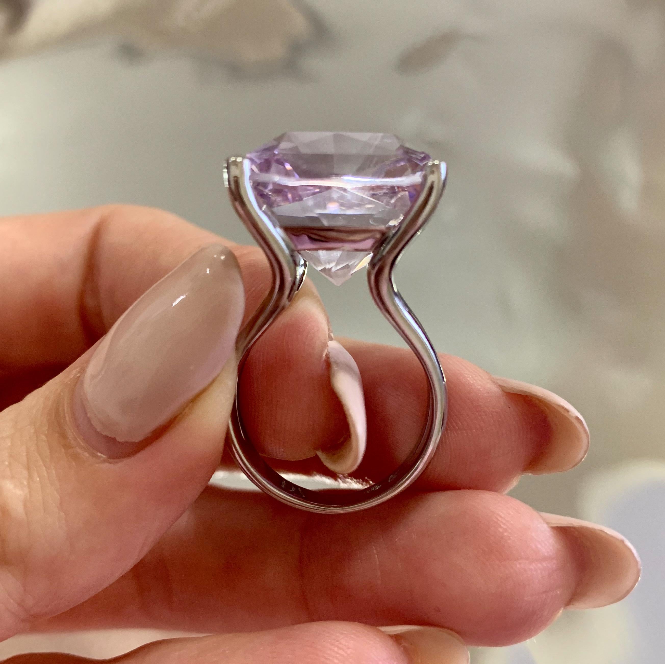 15 Carat Natural Amethyst Rose De France 14 Karat White Gold Cocktail Ring For Sale 1