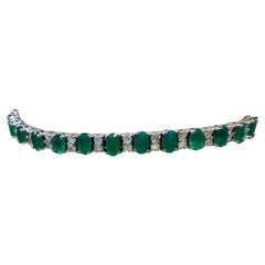 15 Carat Natural Emerald & 2.2 Carat Diamond Tennis Bracelet 14 Kt White Gold