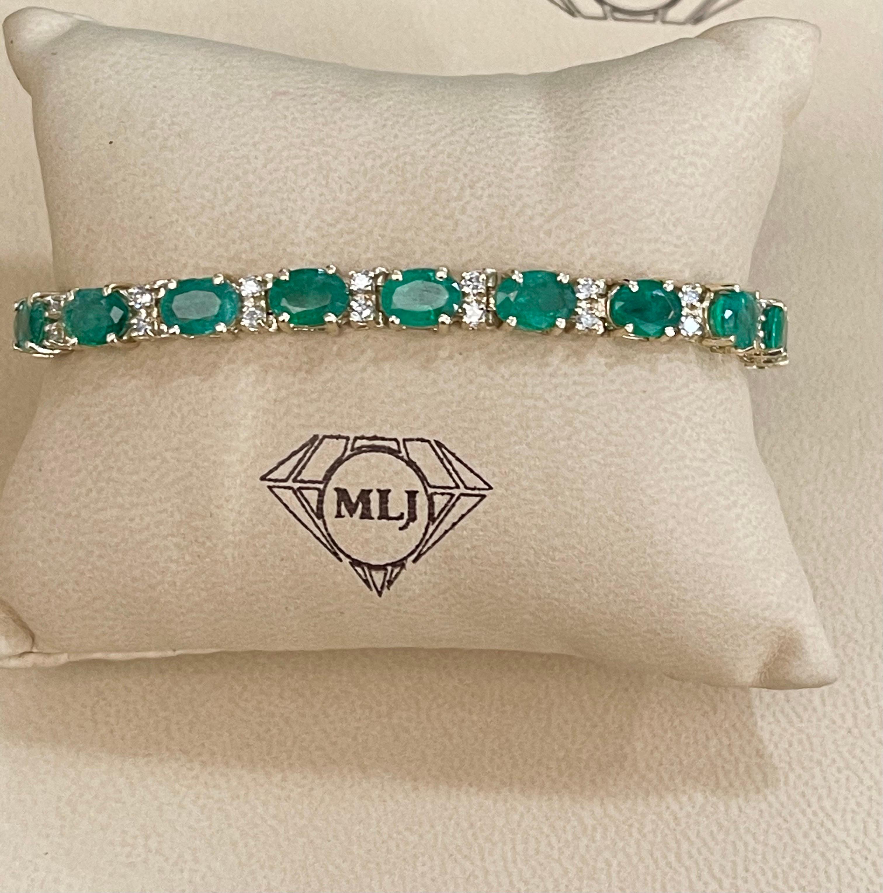 15 Carat Natural Emerald & Diamond Cocktail Tennis Bracelet 14 Karat Yellow Gold For Sale 2