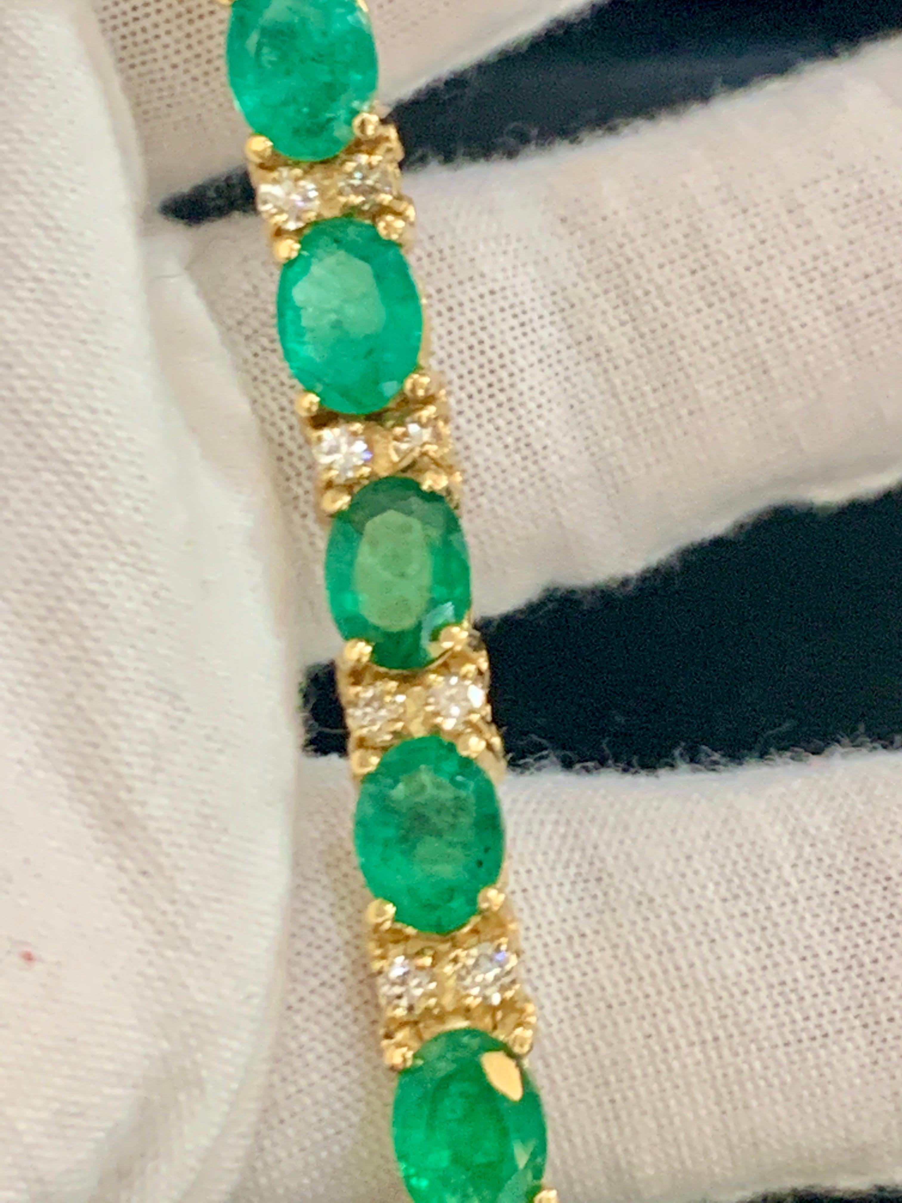 15 Carat Natural Emerald & Diamond Cocktail Tennis Bracelet 14 Karat Yellow Gold For Sale 3