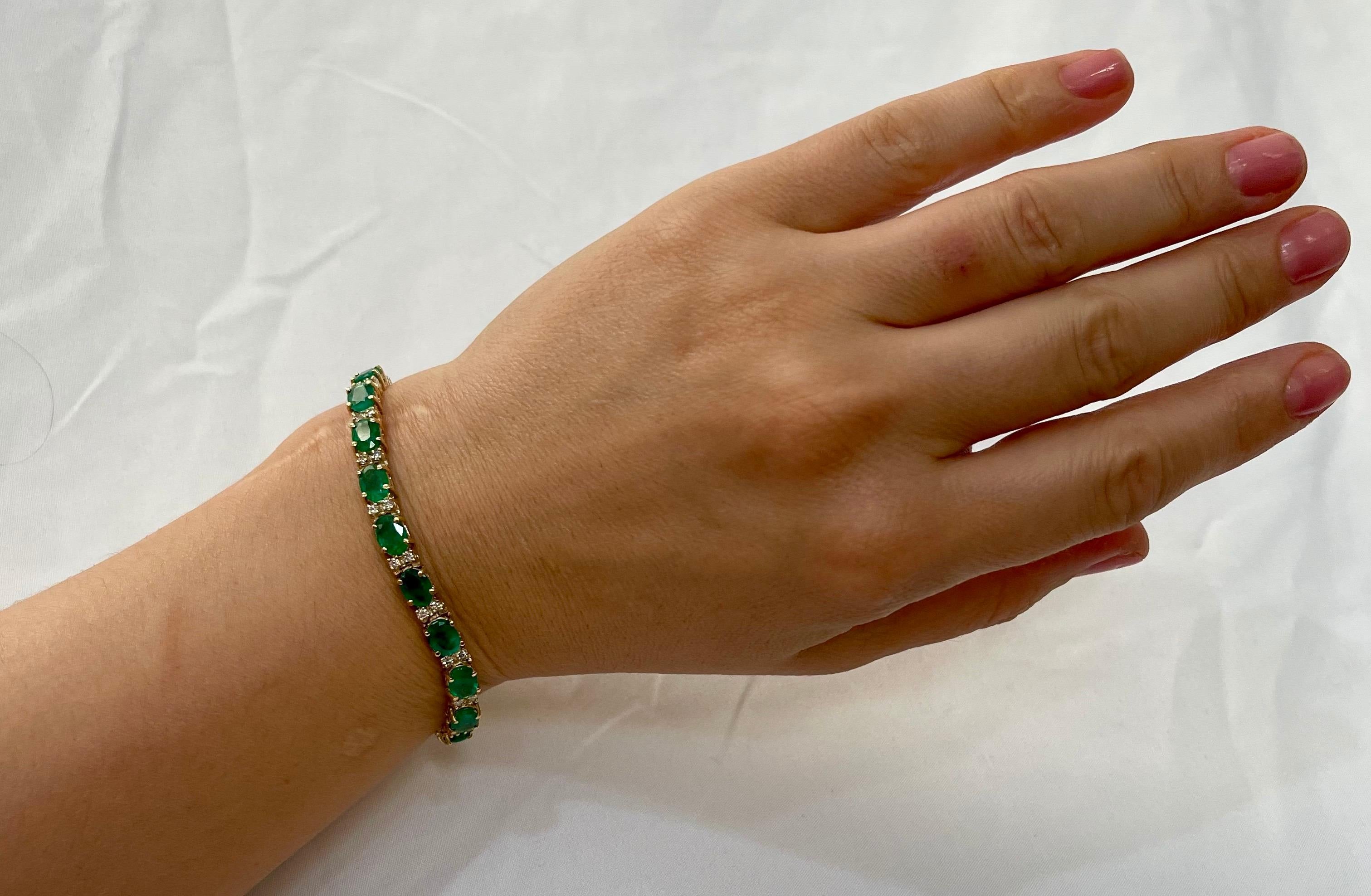 15 Carat Natural Emerald & Diamond Cocktail Tennis Bracelet 14 Karat Yellow Gold 8