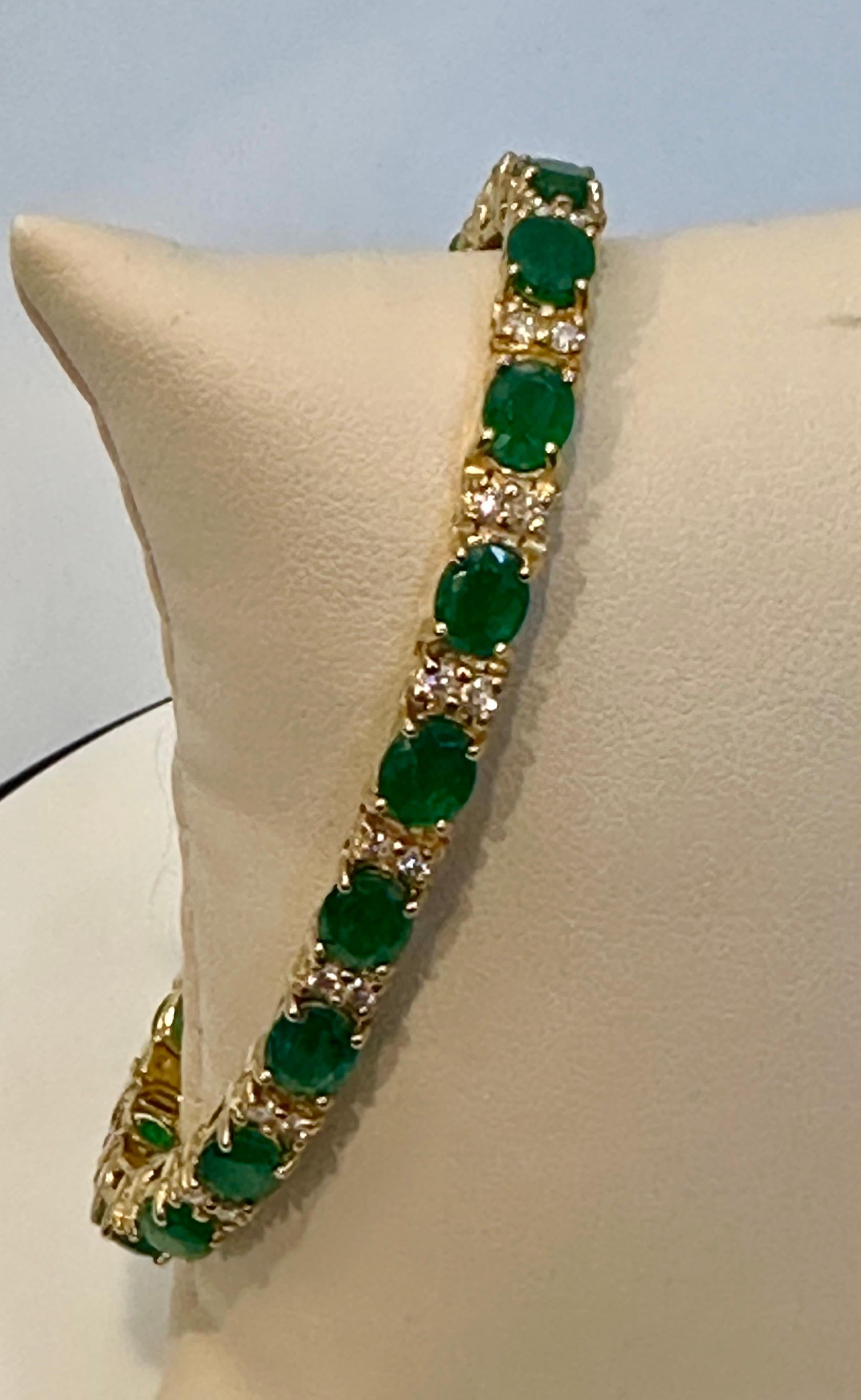 15 Carat Natural Emerald & Diamond Cocktail Tennis Bracelet 14 Karat Yellow Gold For Sale 11