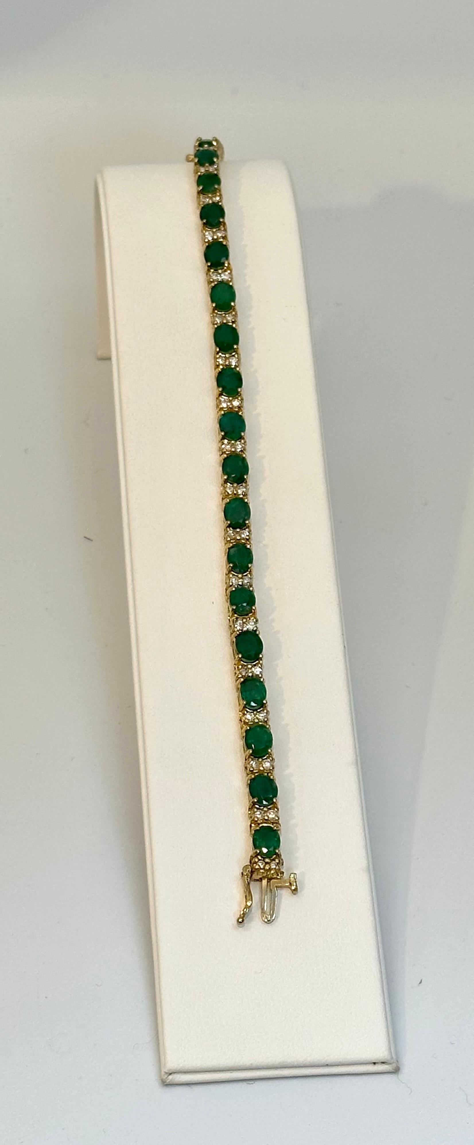 15 Carat Natural Emerald & Diamond Cocktail Tennis Bracelet 14 Karat Yellow Gold For Sale 14