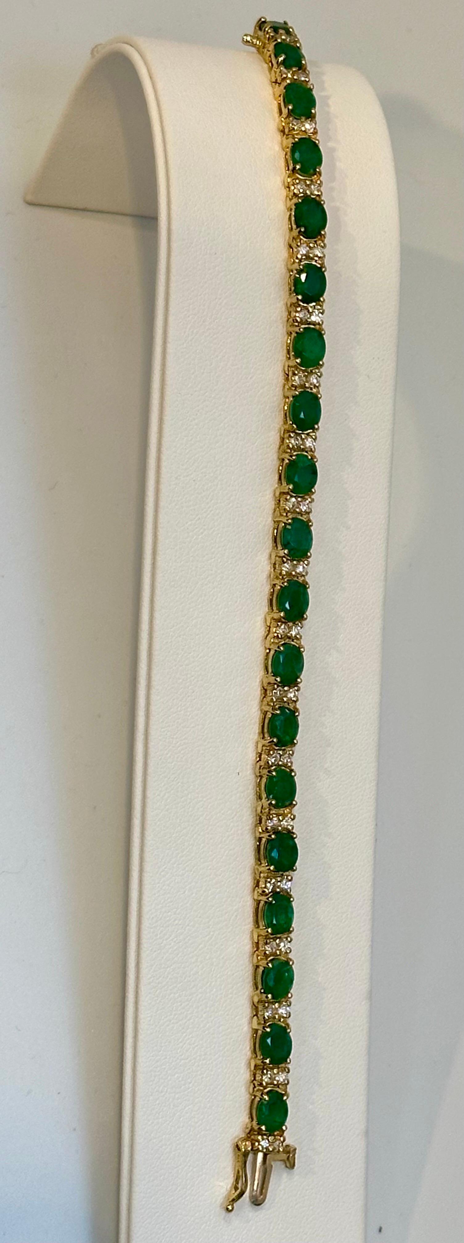 15 Carat Natural Emerald & Diamond Cocktail Tennis Bracelet 14 Karat Yellow Gold For Sale 14