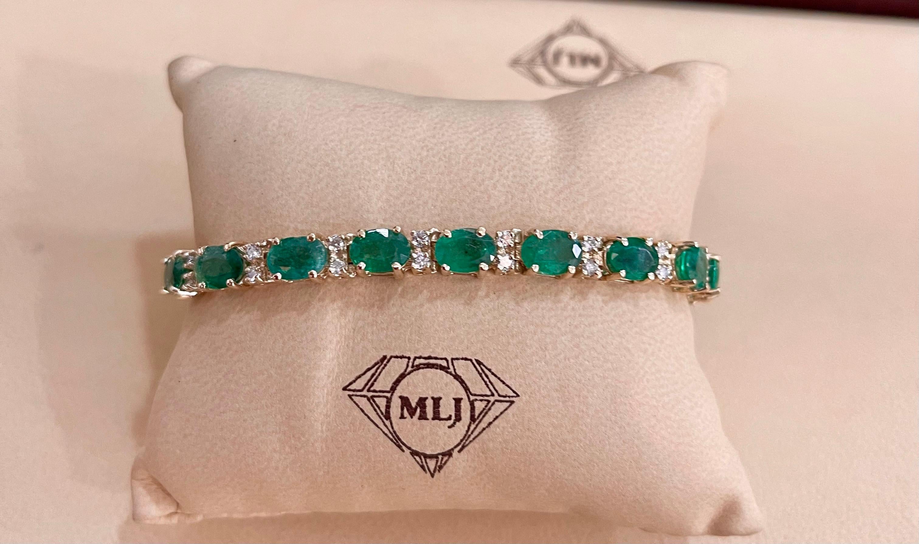 15 Carat Natural Emerald & Diamond Cocktail Tennis Bracelet 14 Karat Yellow Gold For Sale 2