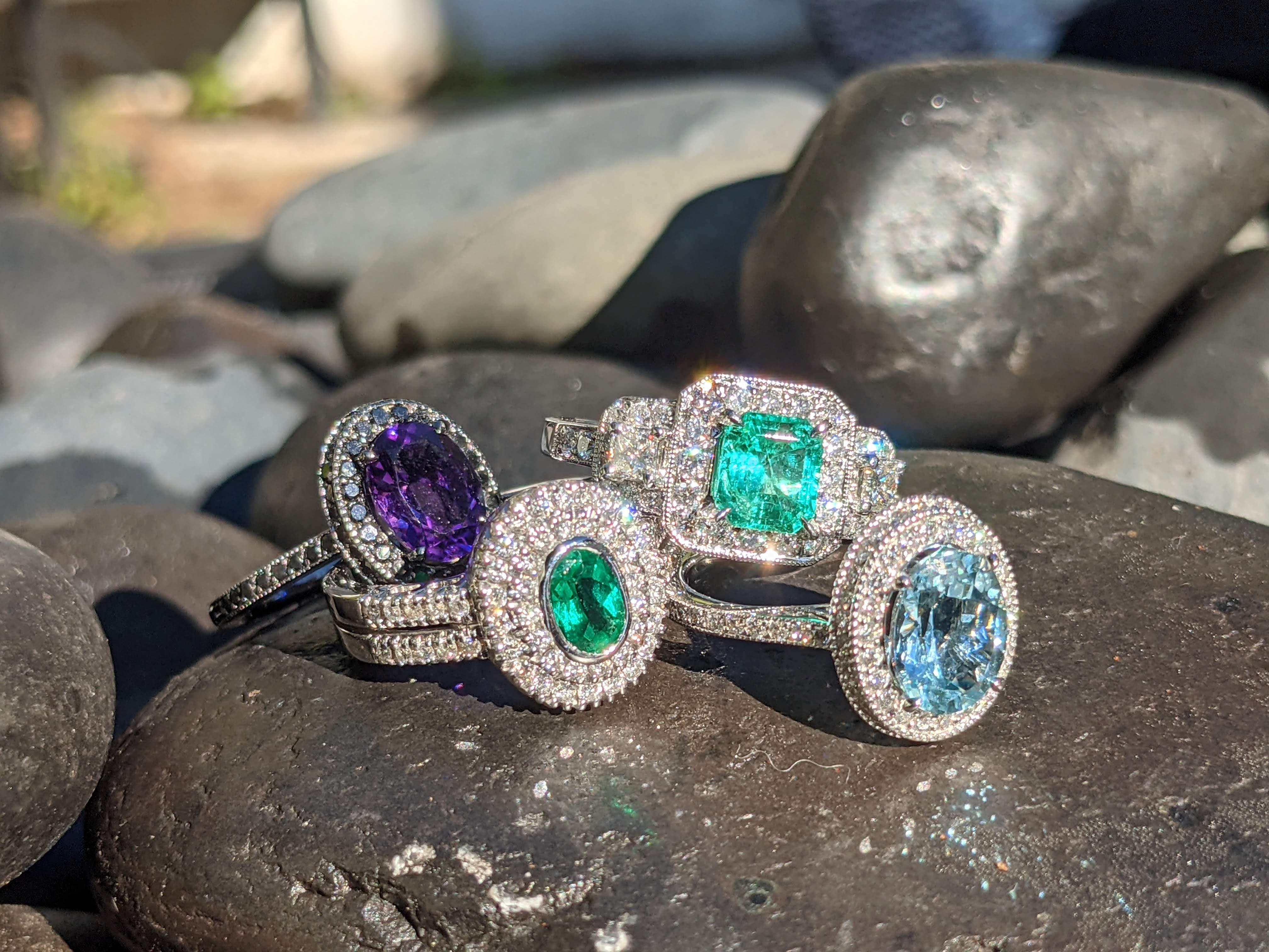 1,5 Karat natürlicher lila Amethyst 0,52 Karat schwarze Diamanten 18 Karat Gold Ring im Angebot 7