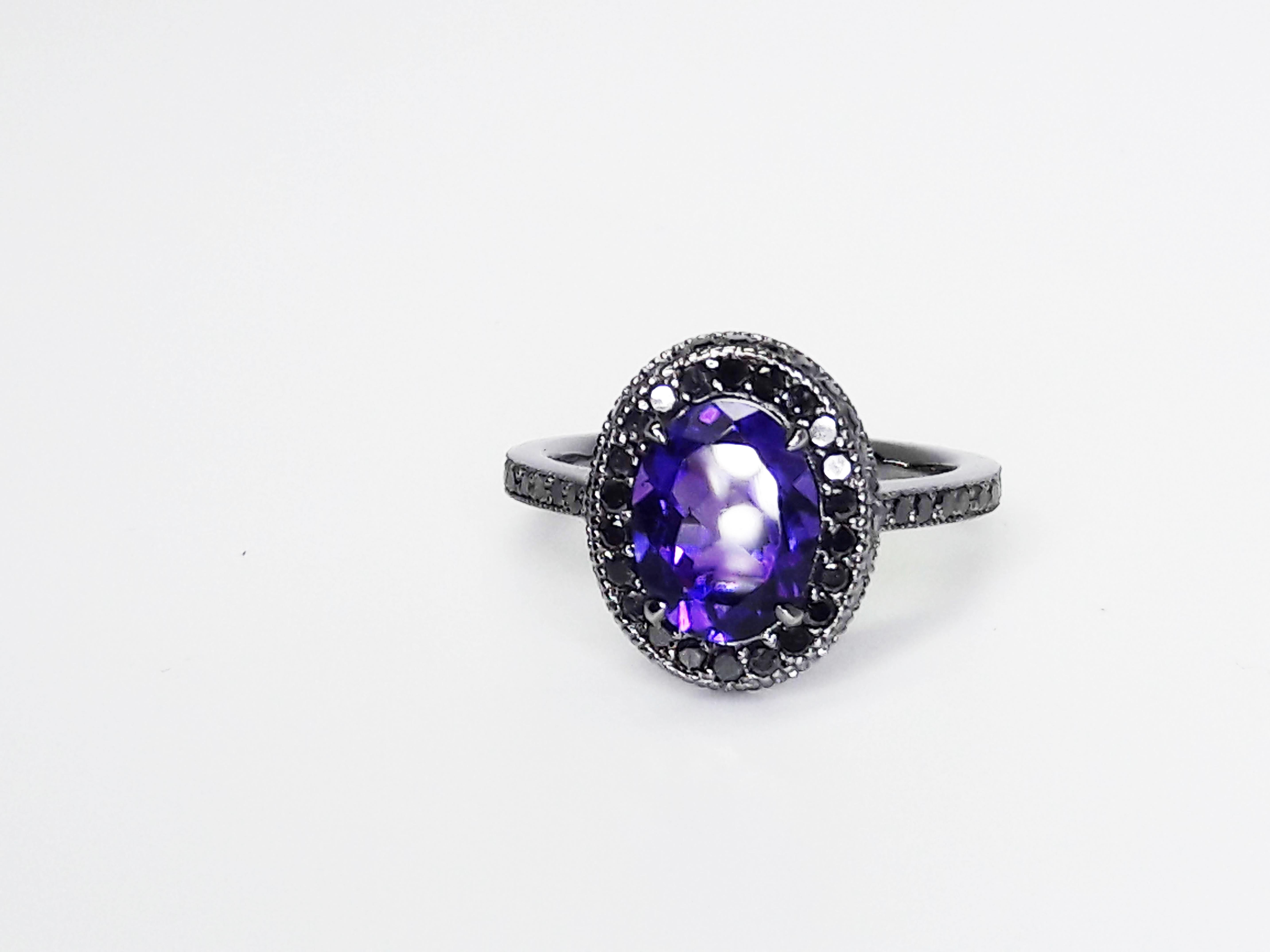 black gold ring with amethyst