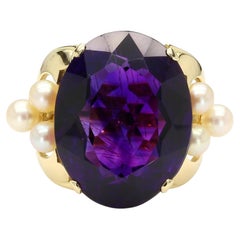 15 Carat Oval Amethyst and Pearl 18K Gold Retro Statement Ring