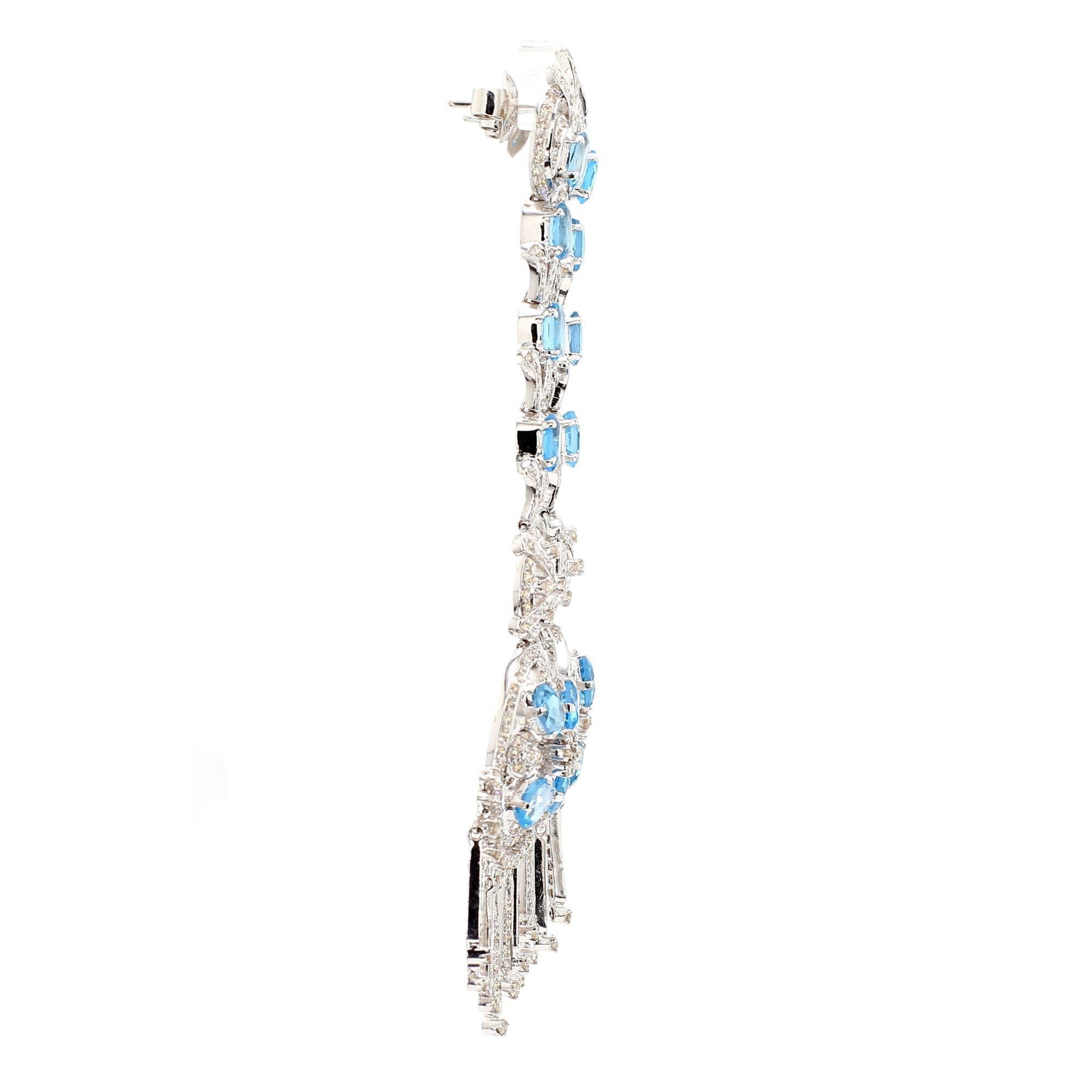 15 Carat Oval Aquamarine & Diamond 18K White Gold Retro Dangle Earrings Corte oval en venta