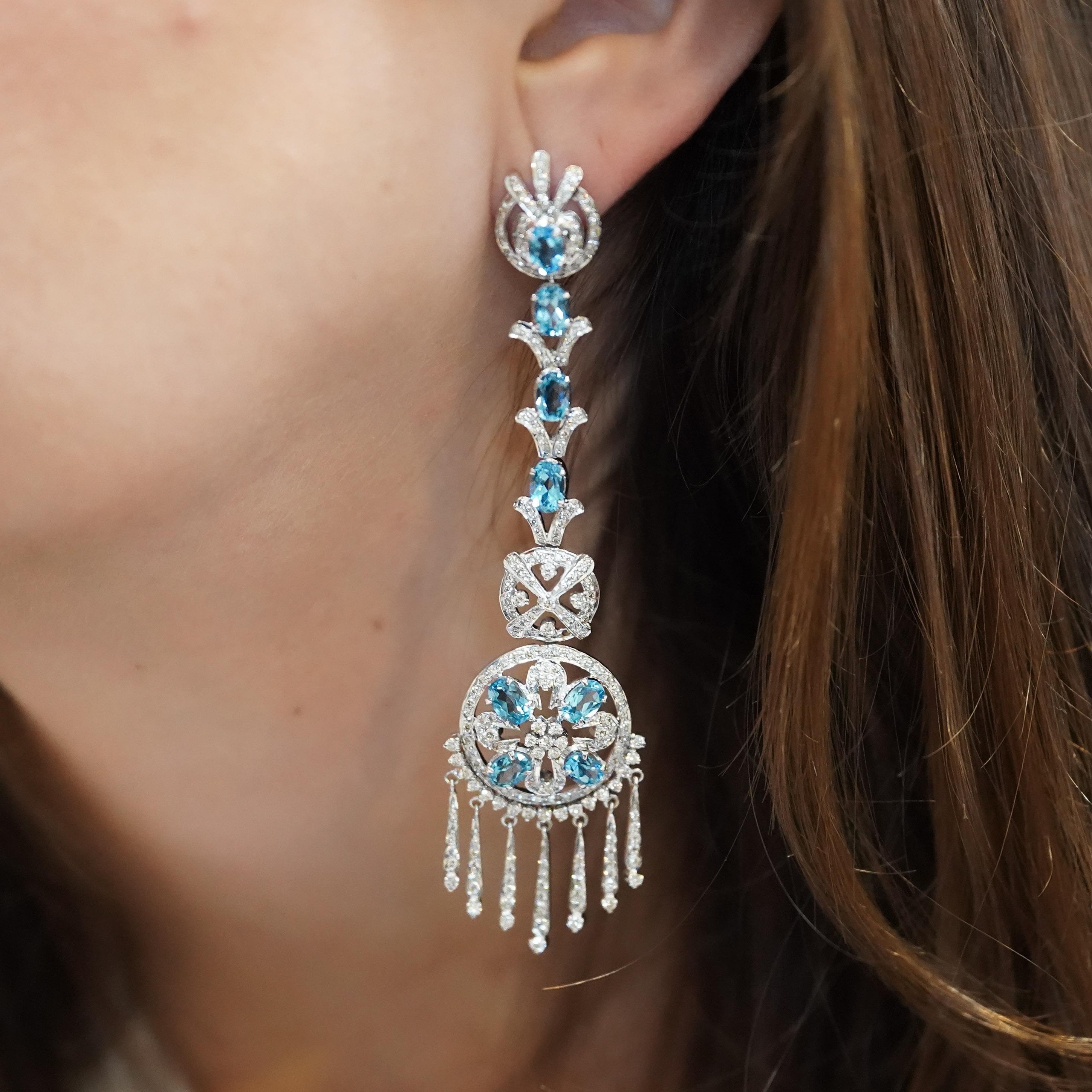 15 Carat Oval Aquamarine & Diamond 18K White Gold Retro Dangle Earrings en venta 1