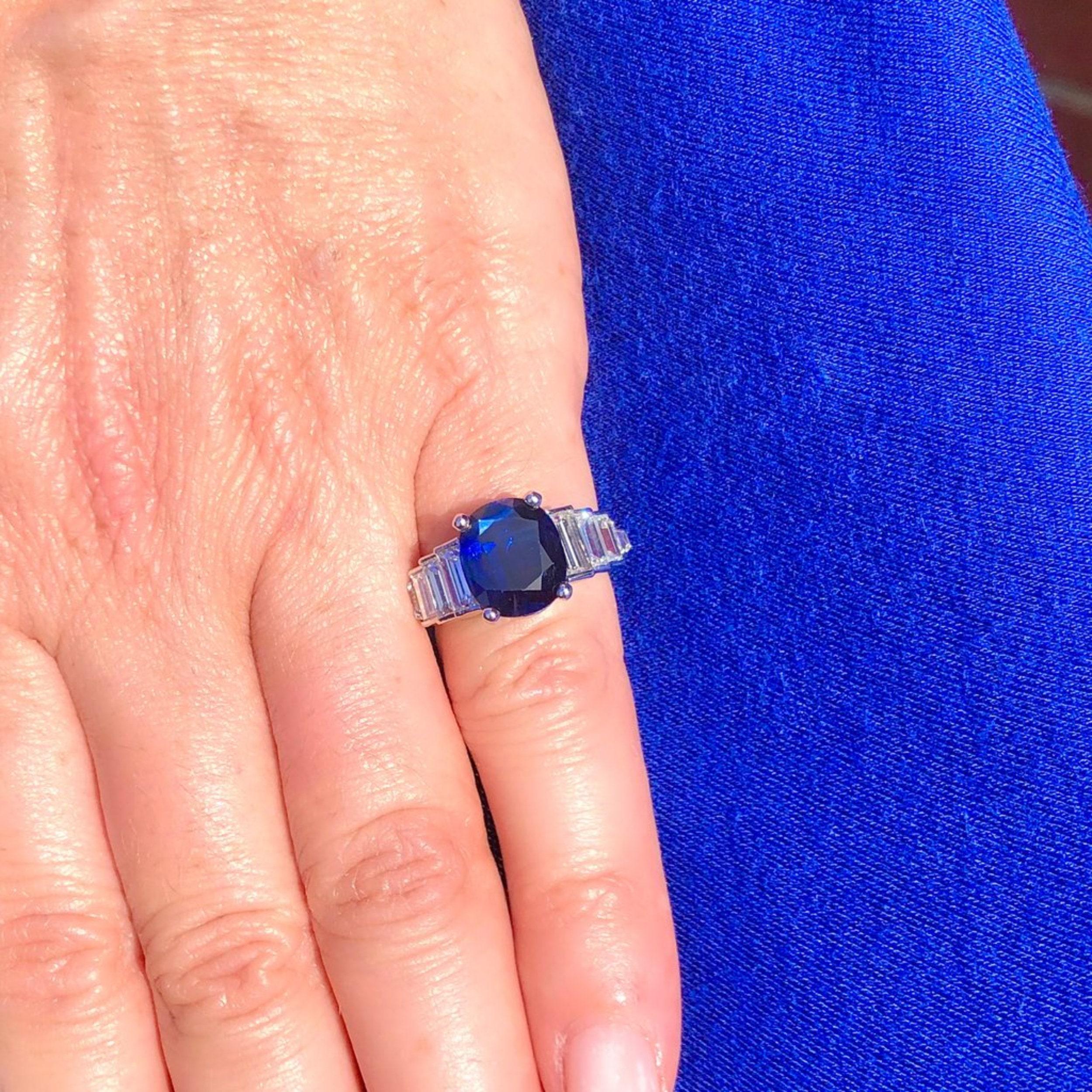 For Sale:  Antique 1.5 Carat Ceylon Sapphire and 1 CT Natural Diamond Engagement Band Ring 3
