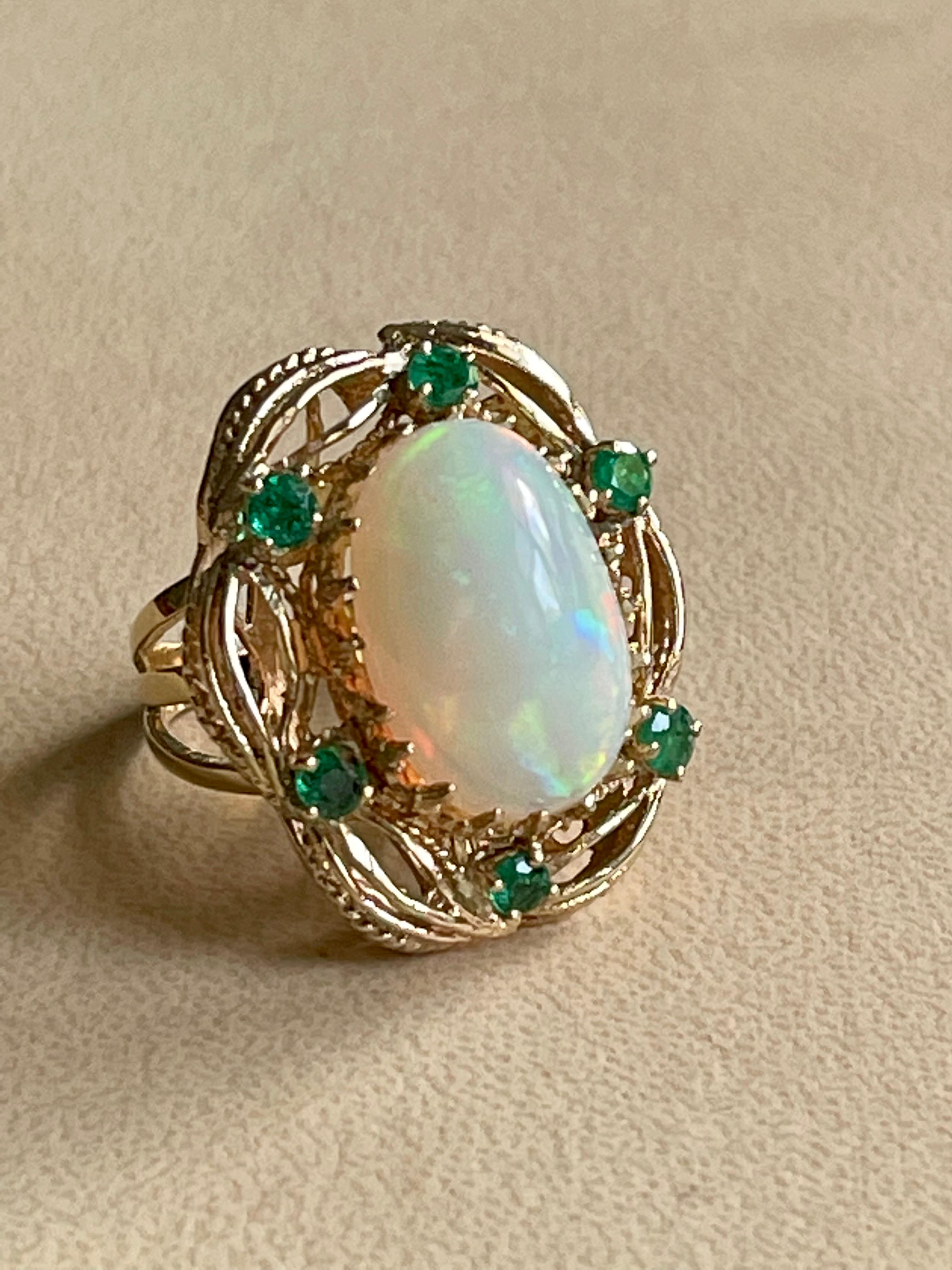 Women's 15 Carat Oval Shape Ethiopian Opal Cocktail Ring 14 Karat Yellow Gold Solid Ring For Sale