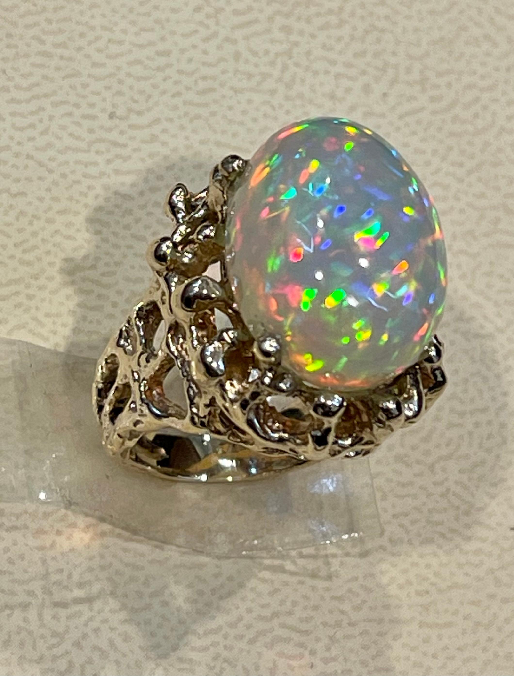 Women's 17 Carat Oval Shape Ethiopian Opal Cocktail Ring 14 Karat Yellow Gold Solid Ring For Sale