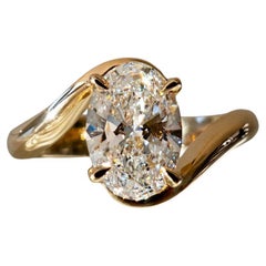 1.5 Carat Oval Statement Brilliante White 14K White Gold Graceful Brilliance
