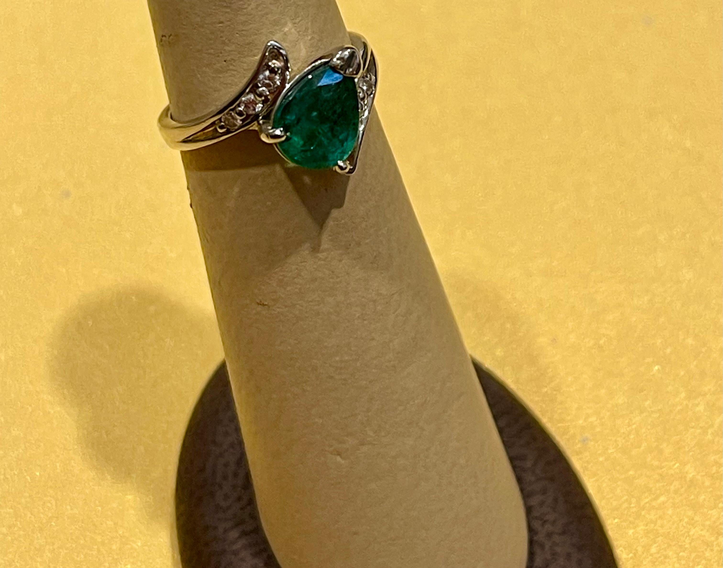 1.5 Carat Pear Cut Emerald and Diamond Ring 14 Karat White Gold 5