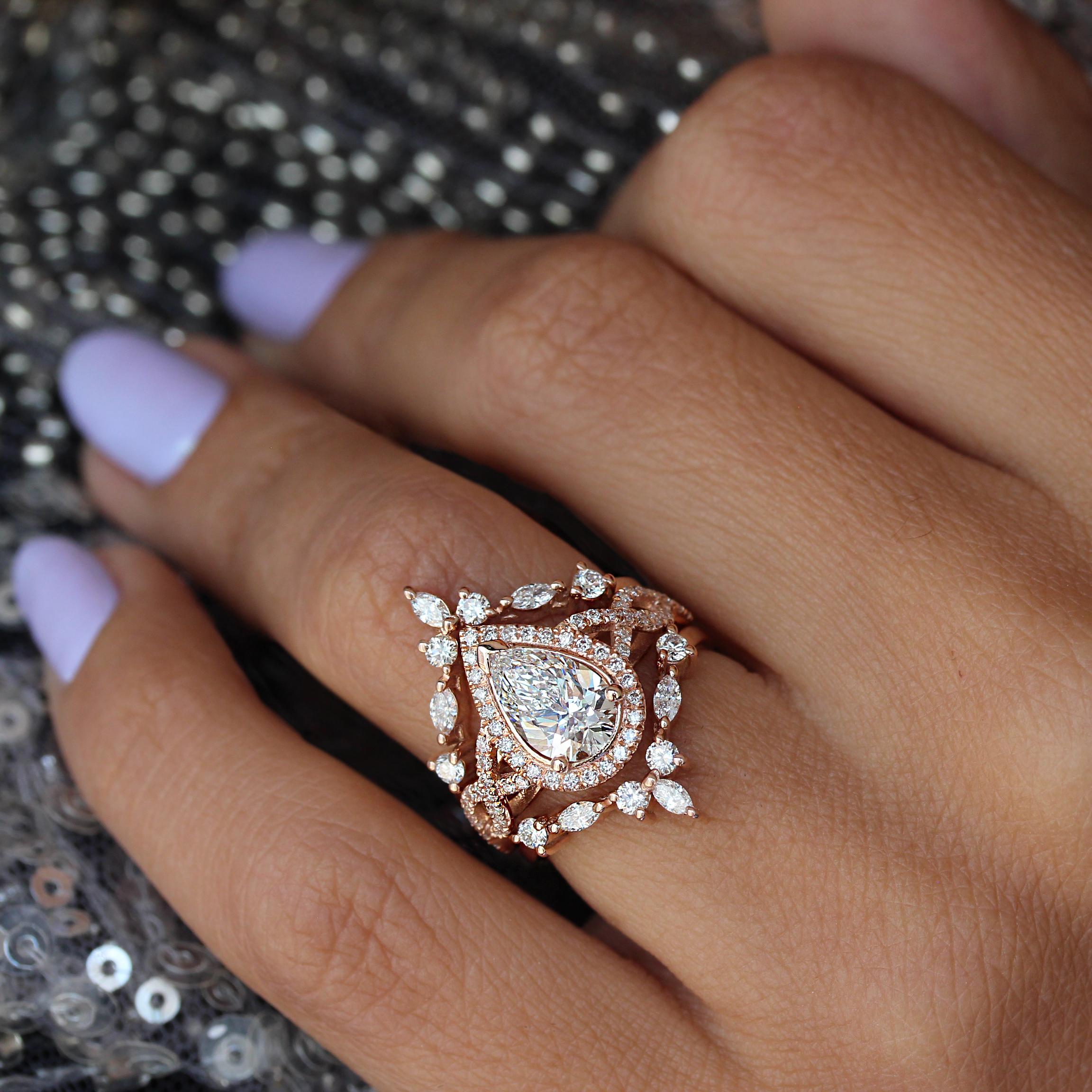 Pear Cut 1.5 carat Pear Diamond Twist Shank Halo Engagement Ring Set 'Romeo' For Sale