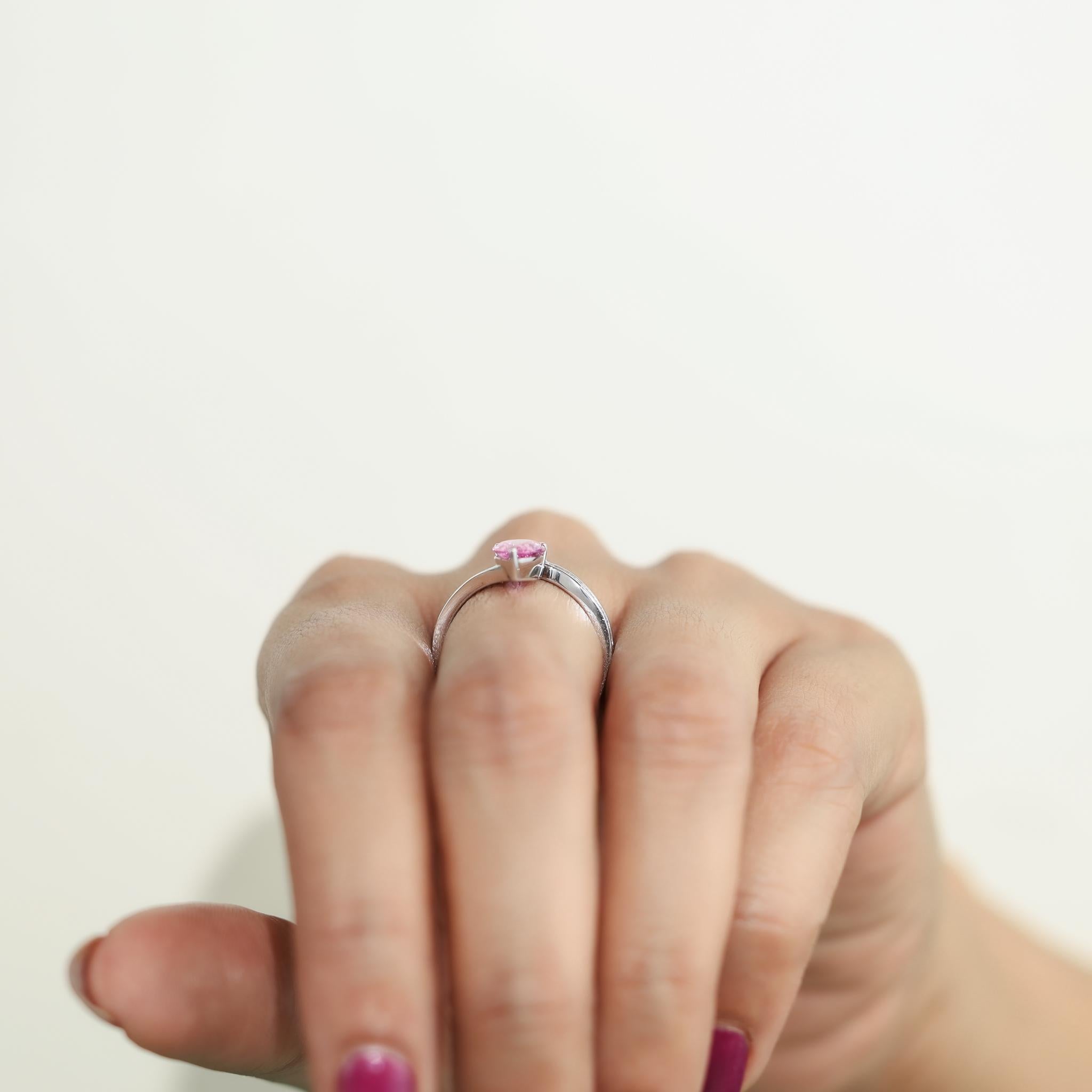 1.5 Carat Pear Pink Sapphire Diamond Cocktail Engagement Ring in 18k White Gold en vente 5