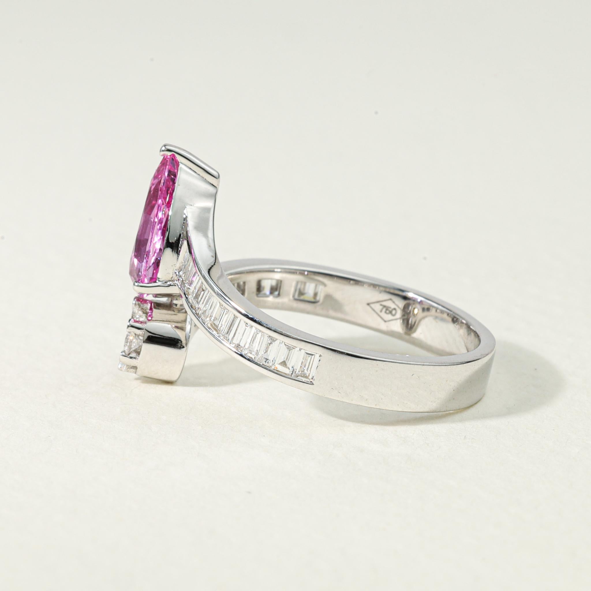 1.5 Carat Pear Pink Sapphire Diamond Cocktail Engagement Ring in 18k White Gold In New Condition For Sale In Jaipur, RJ