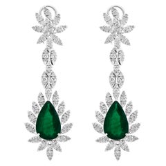 Pendants d'oreilles en or blanc 18 carats avec diamants et émeraudes en forme de poire de 15 carats