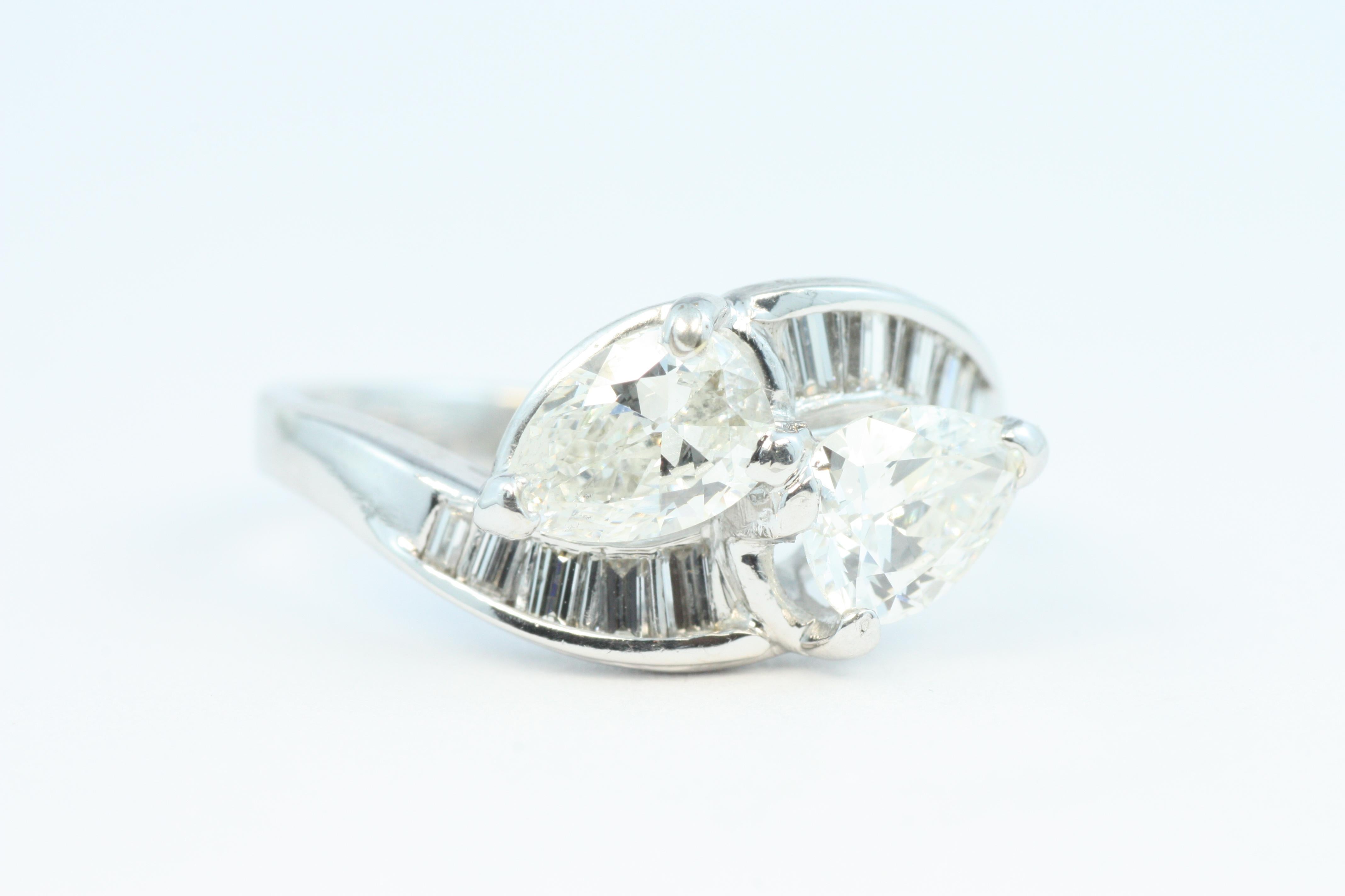 1.80 Carat Total Pear-Shaped Diamond Moi et Toi Vintage Engagement Ring C-1950s In Good Condition For Sale In Venice, CA