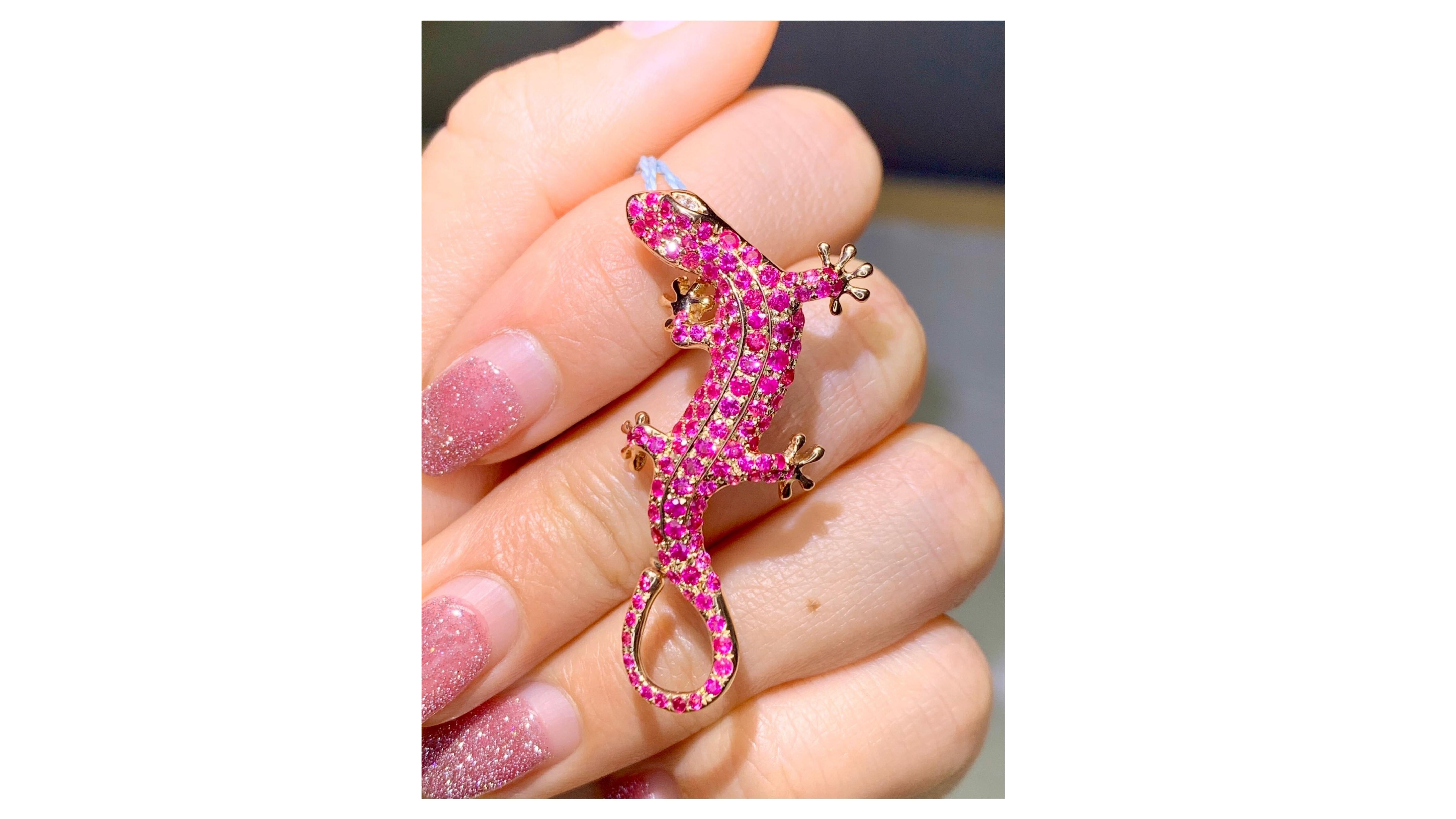 
This is a very unique  Lizard Pink Sapphire Diamond  Broach  and can be a pendant too 1.5 Carat  set in 18 Karat and so could be a bearded dragon etc and the diamonds are at the top part where the head is  .  If you want one as a pendant with chain