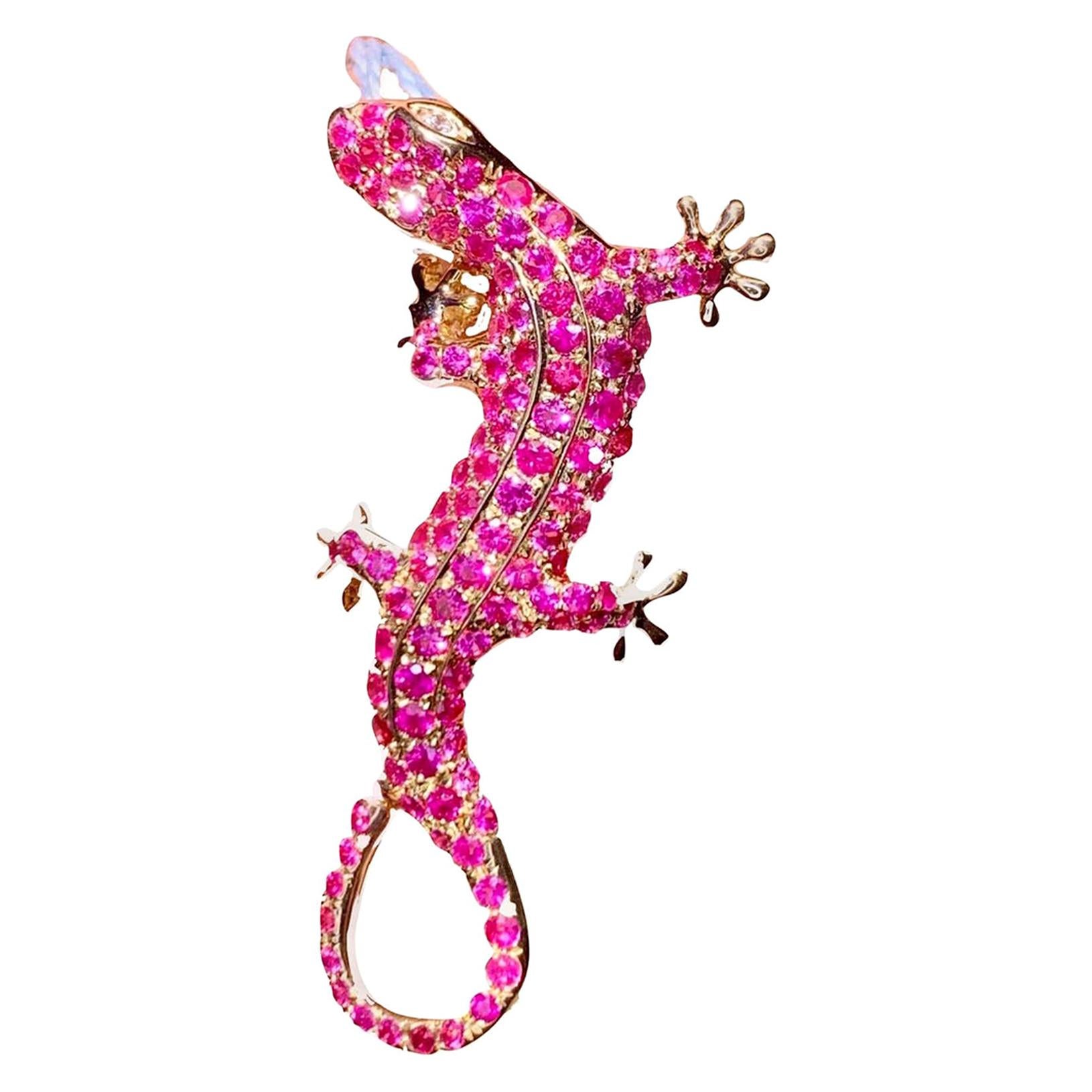 1.5 Carat Pink Sapphire Diamond Lizzard Pendant 18 Karat Gold with Chain For Sale