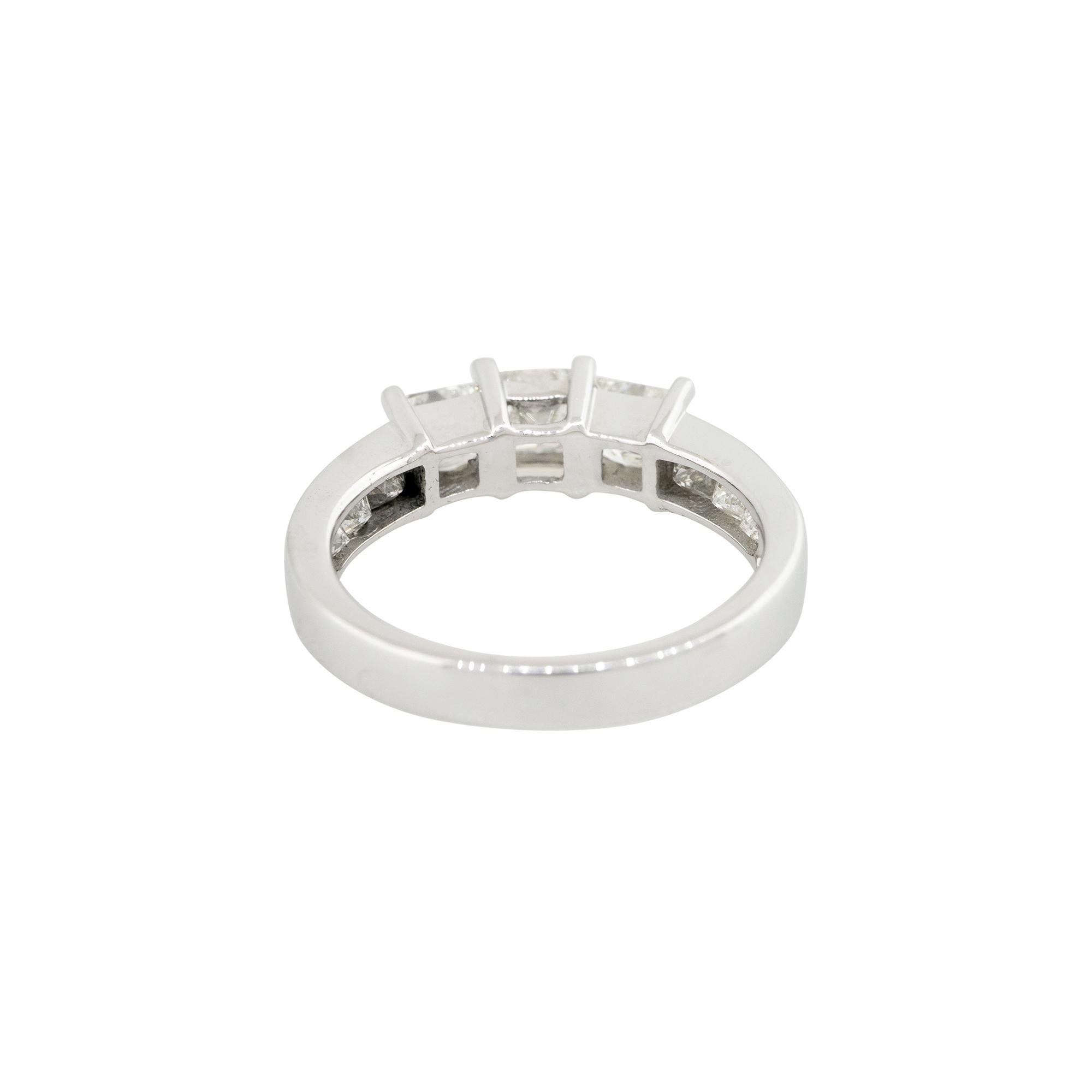 Women's 1.5 Carat Princess Cut Diamond Engagement Ring 18 Karat in Stock For Sale