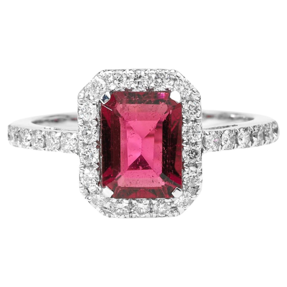 1.5 Carat Rubellite Tourmaline with 0.5Ct Diamonds Cocktail Ring 18k White For Sale