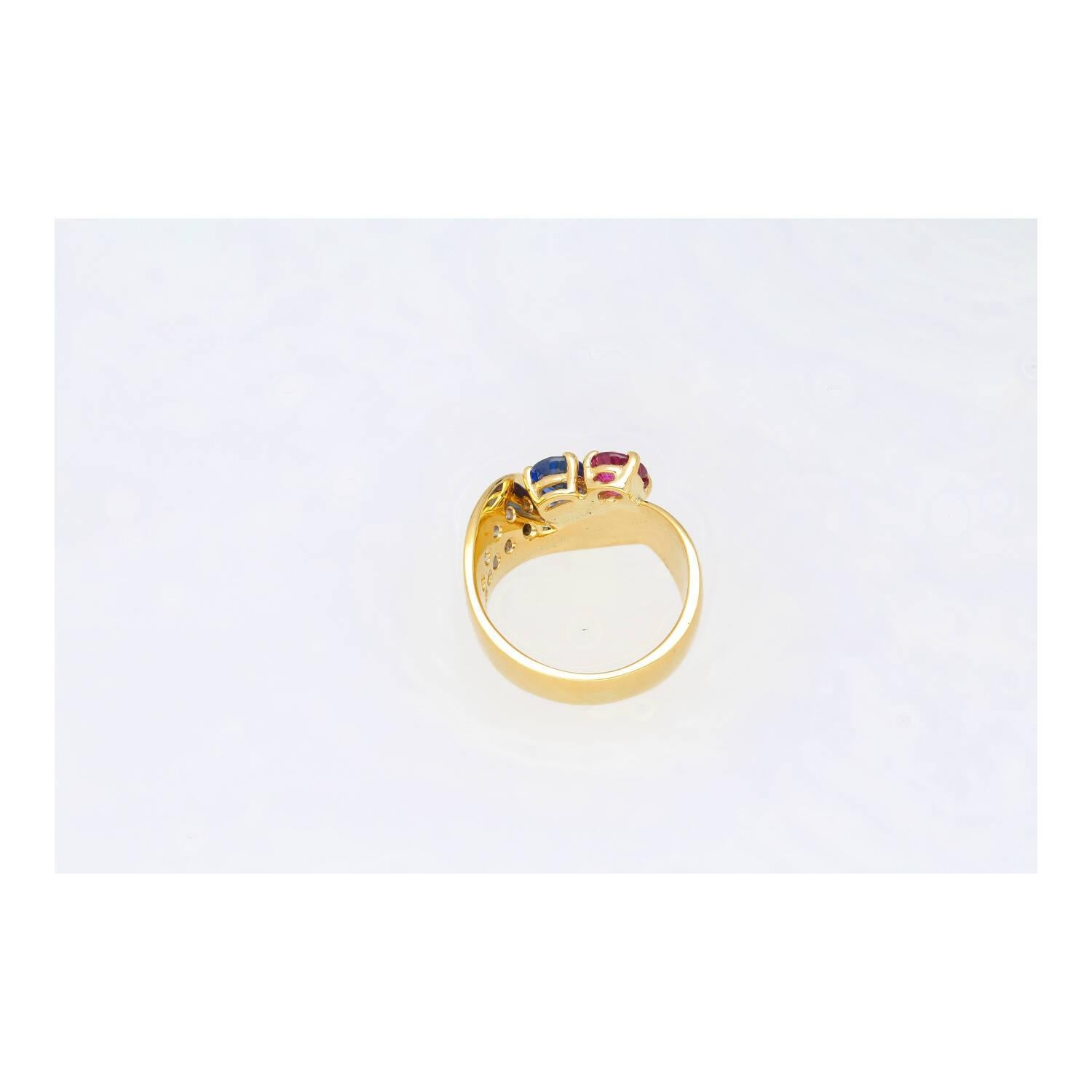 Bague croisée surdimensionnée en or jaune 18 carats, saphir et rubis de 1,5 carat avec diamants Neuf - En vente à Miami, FL