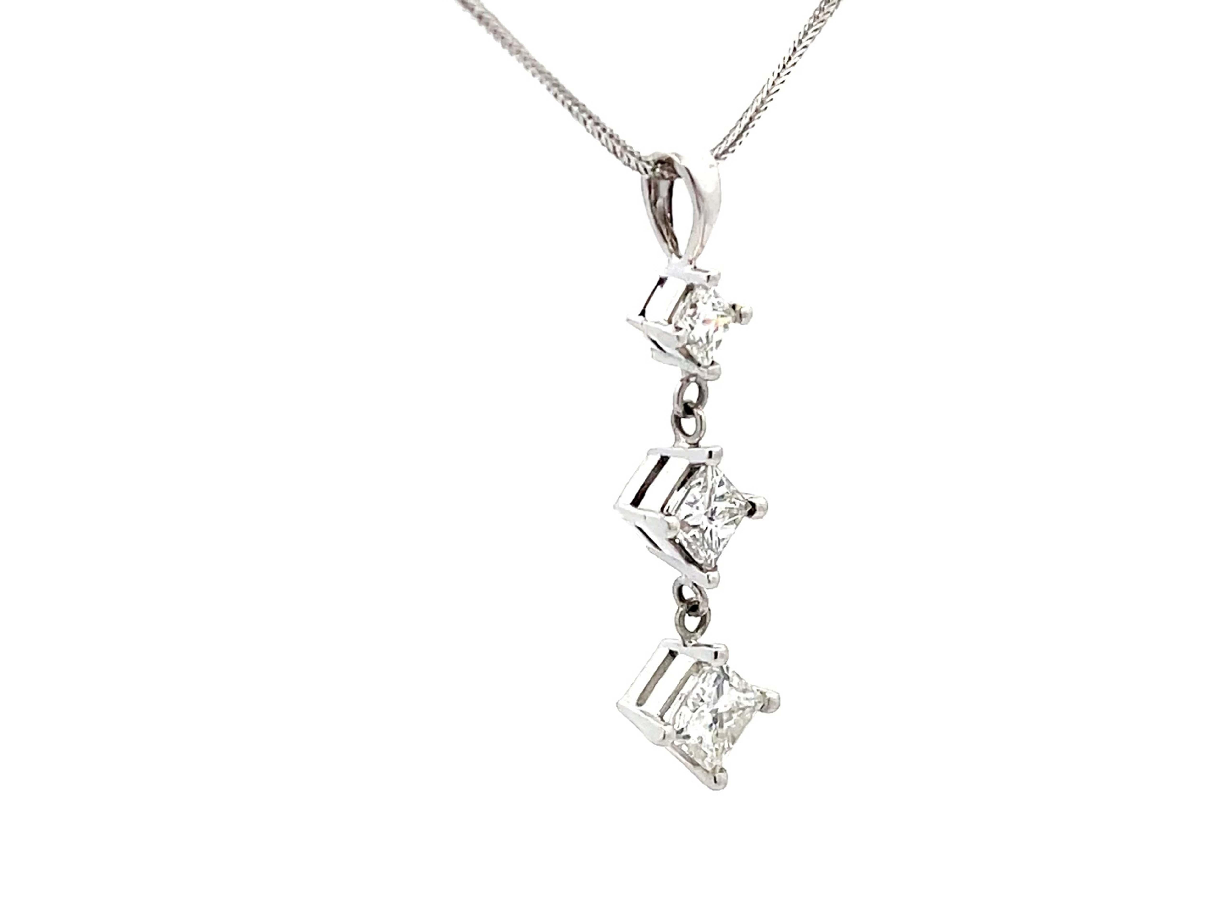 Modern 1.5 Carat Three Princess Cut Diamond Drop Necklace in 14k White Gold For Sale