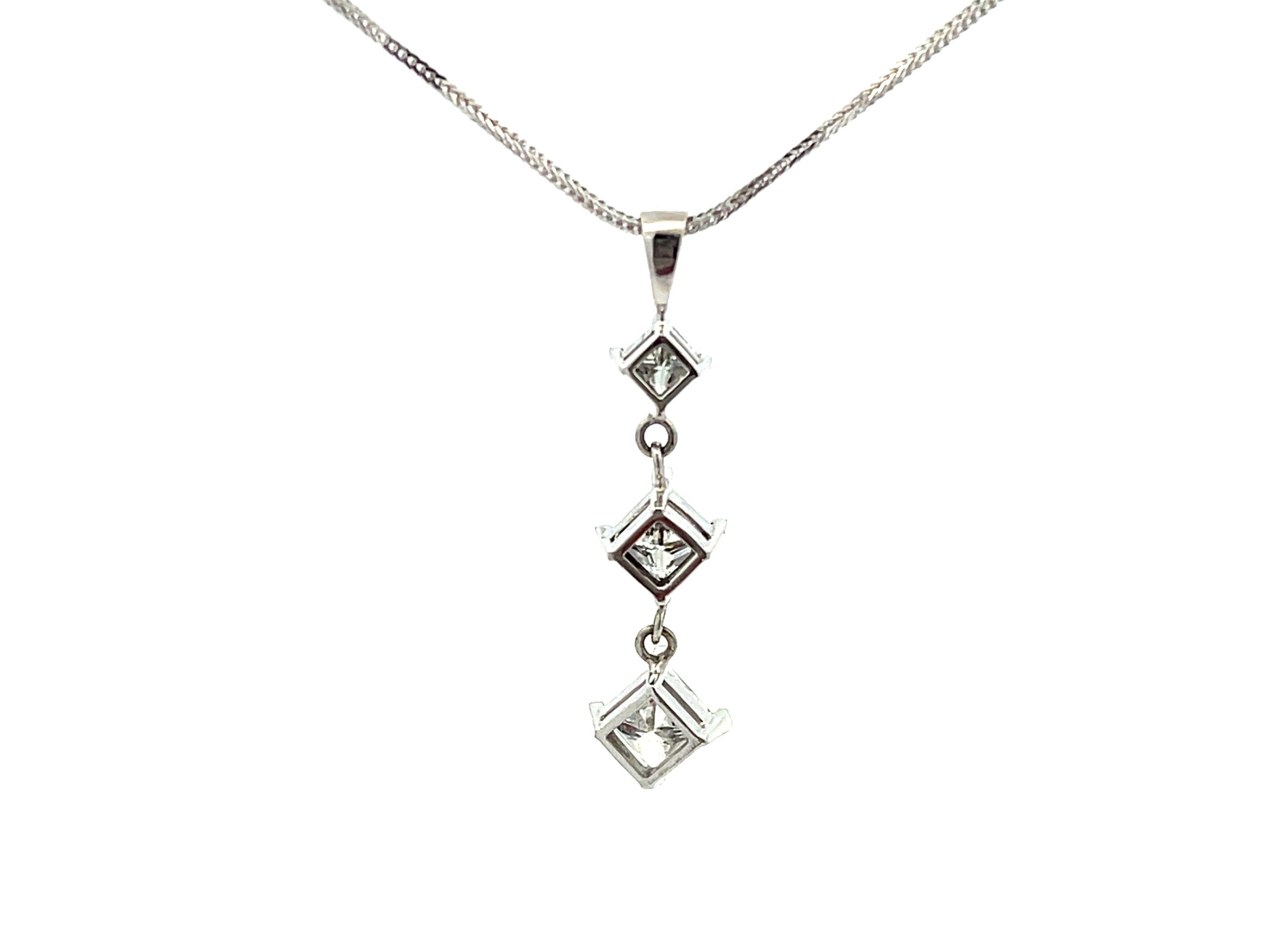 1.5 Carat Three Princess Cut Diamond Drop Necklace in 14k White Gold For Sale 2