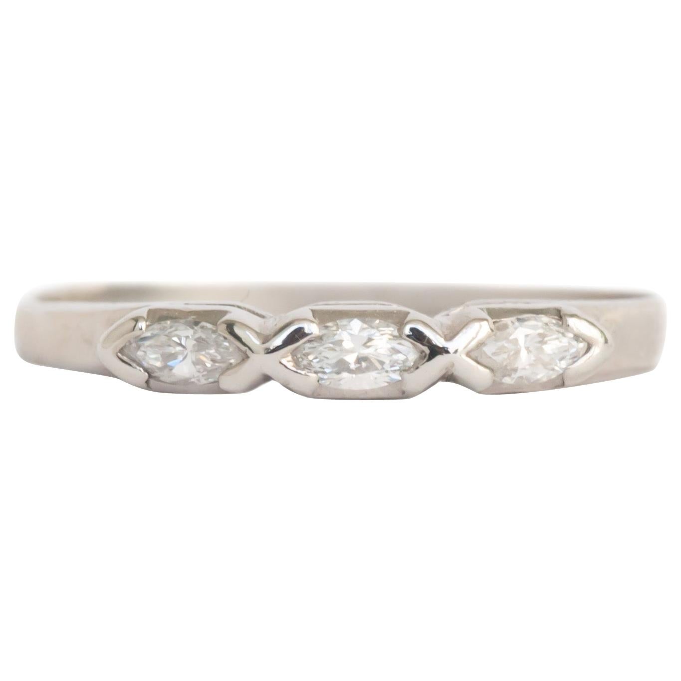 .06 Carat Total Weight Diamond Platinum Wedding Band For Sale at 1stDibs