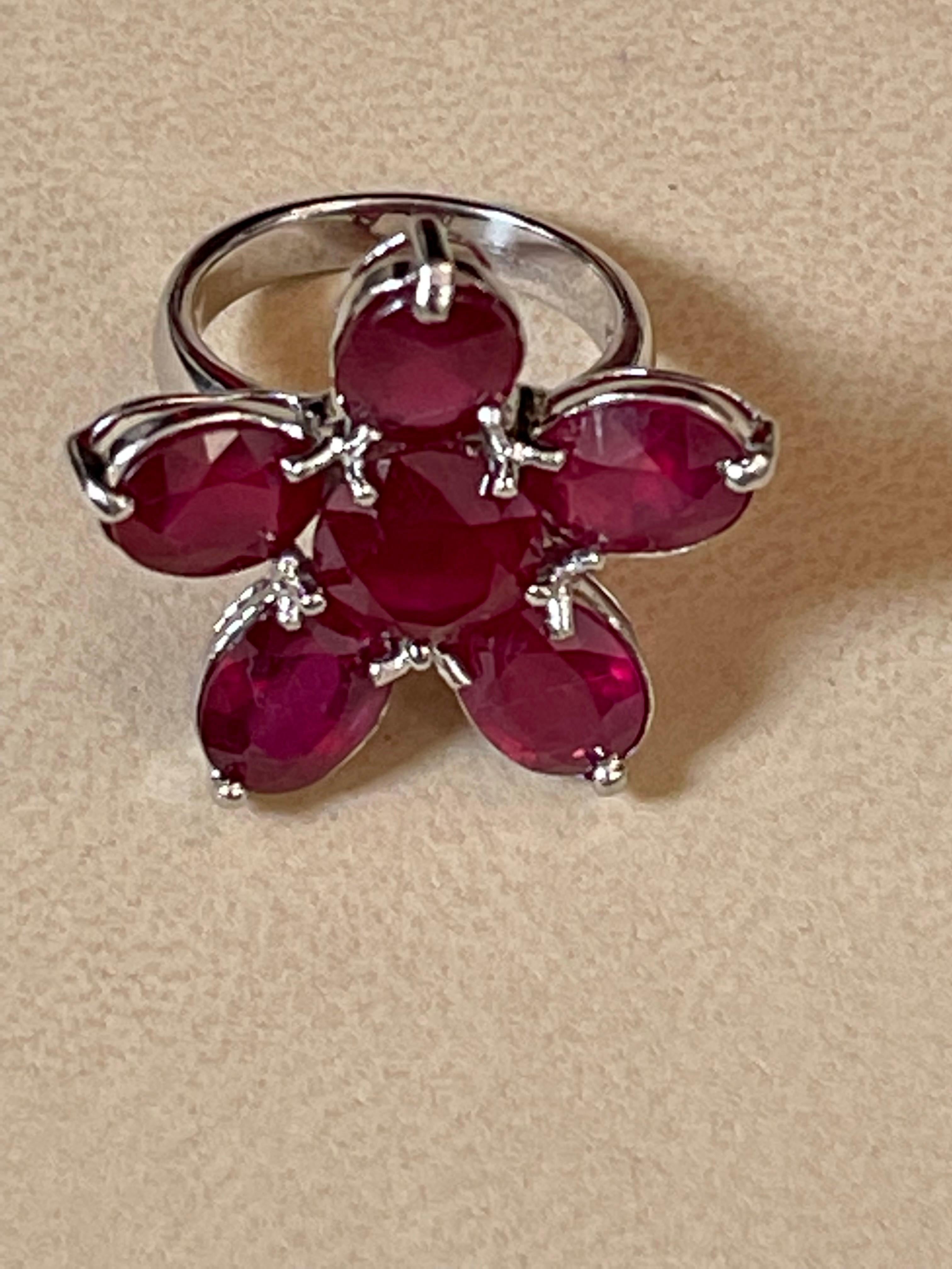 15 Carat Treated Ruby Big Flower Cocktail Ring in 18 Karat White Gold For Sale 2