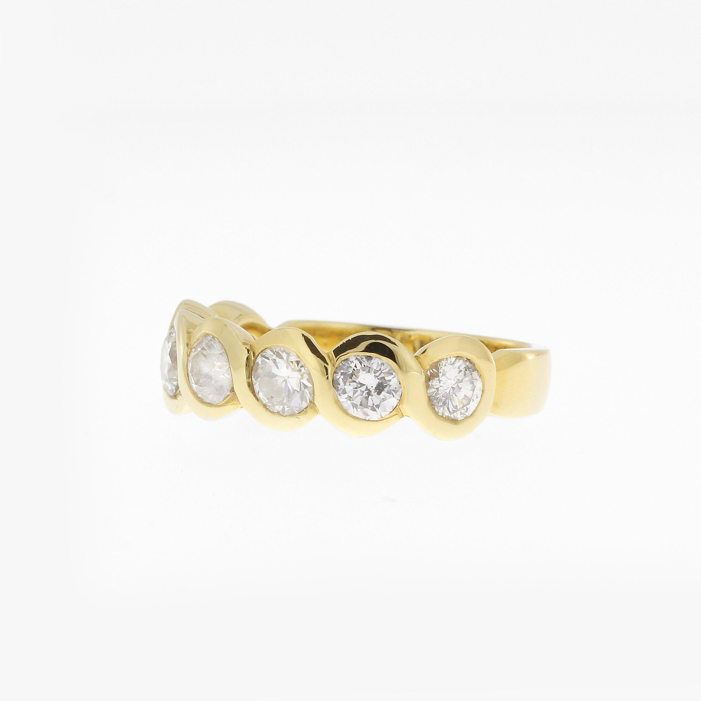 Vintage Gelbgold Halb Eternity Band Ring mit 7 Diamanten im Brillantschliff.
Klarheit: si2-i1