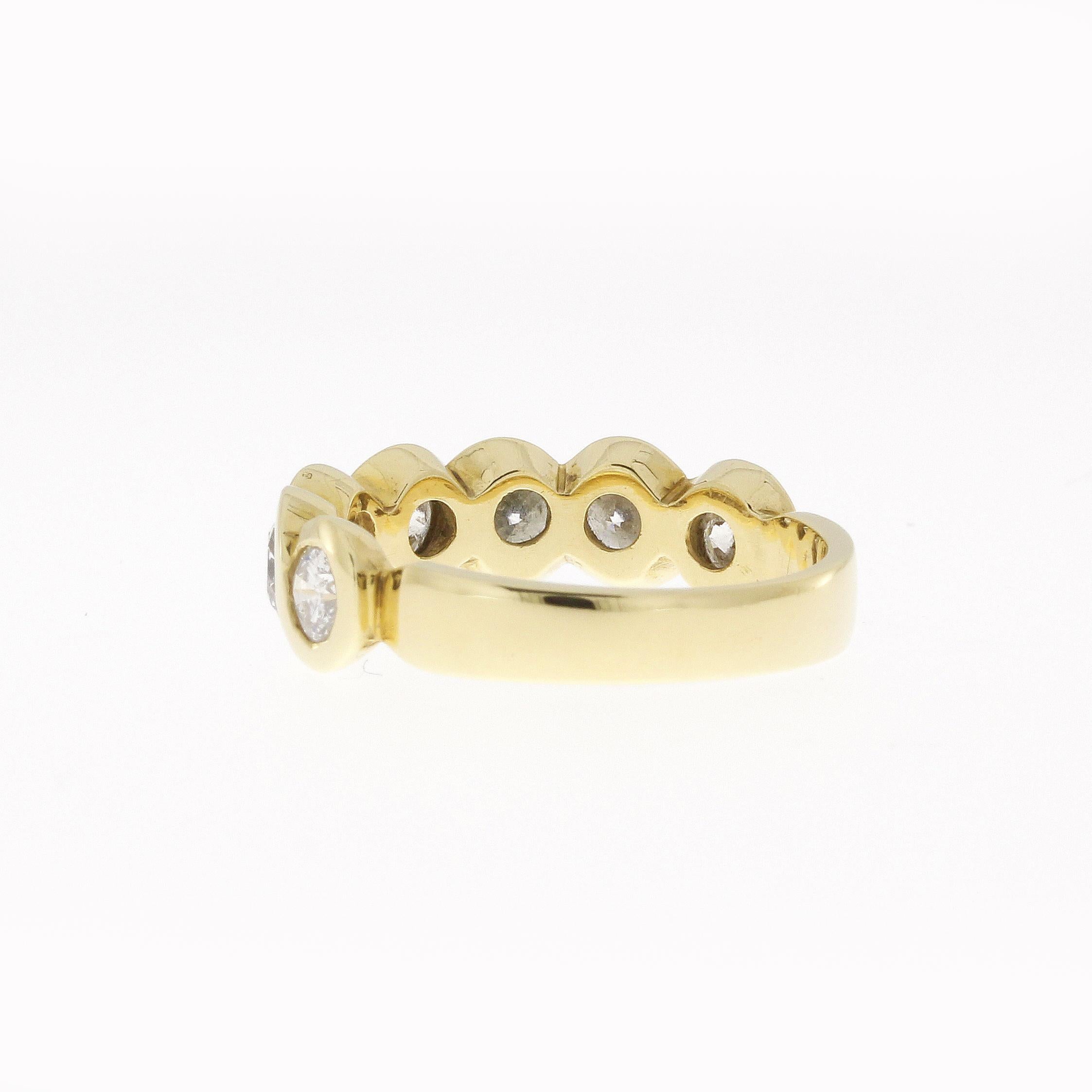 1.5 Carat Yellow Gold Diamond Half Eternity Band Ring In Good Condition For Sale In Berlin, DE