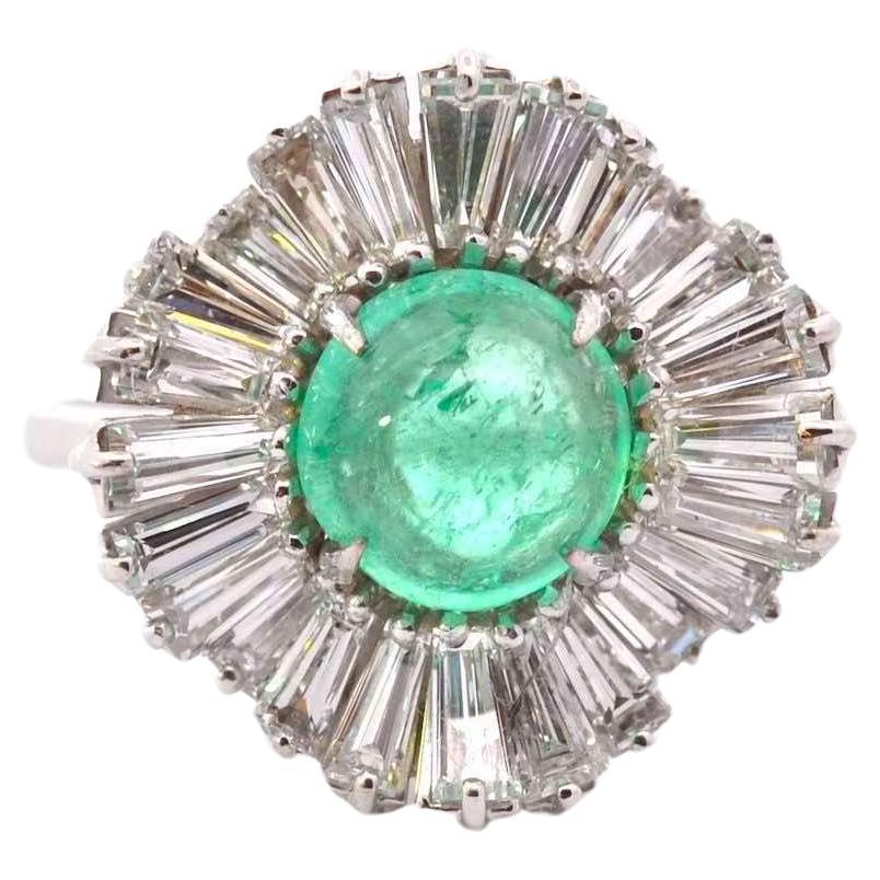 1.5 carats cabochon emerald and diamonds ring For Sale