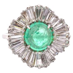 Retro 1.5 carats cabochon emerald and diamonds ring