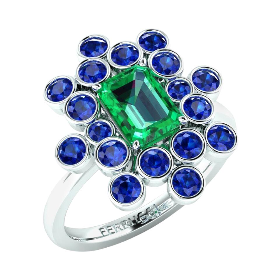 1,69 Karat GIA zertifizierter kolumbianischer Smaragd und blaue Saphire Cluster Platin Ring im Angebot