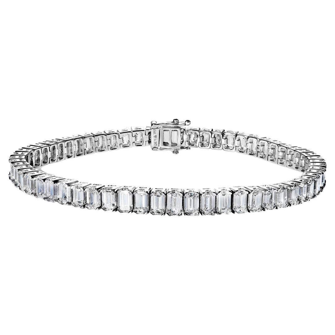 15 Carats Emerald Cut Diamond Single Row Diamond Bracelet Certified