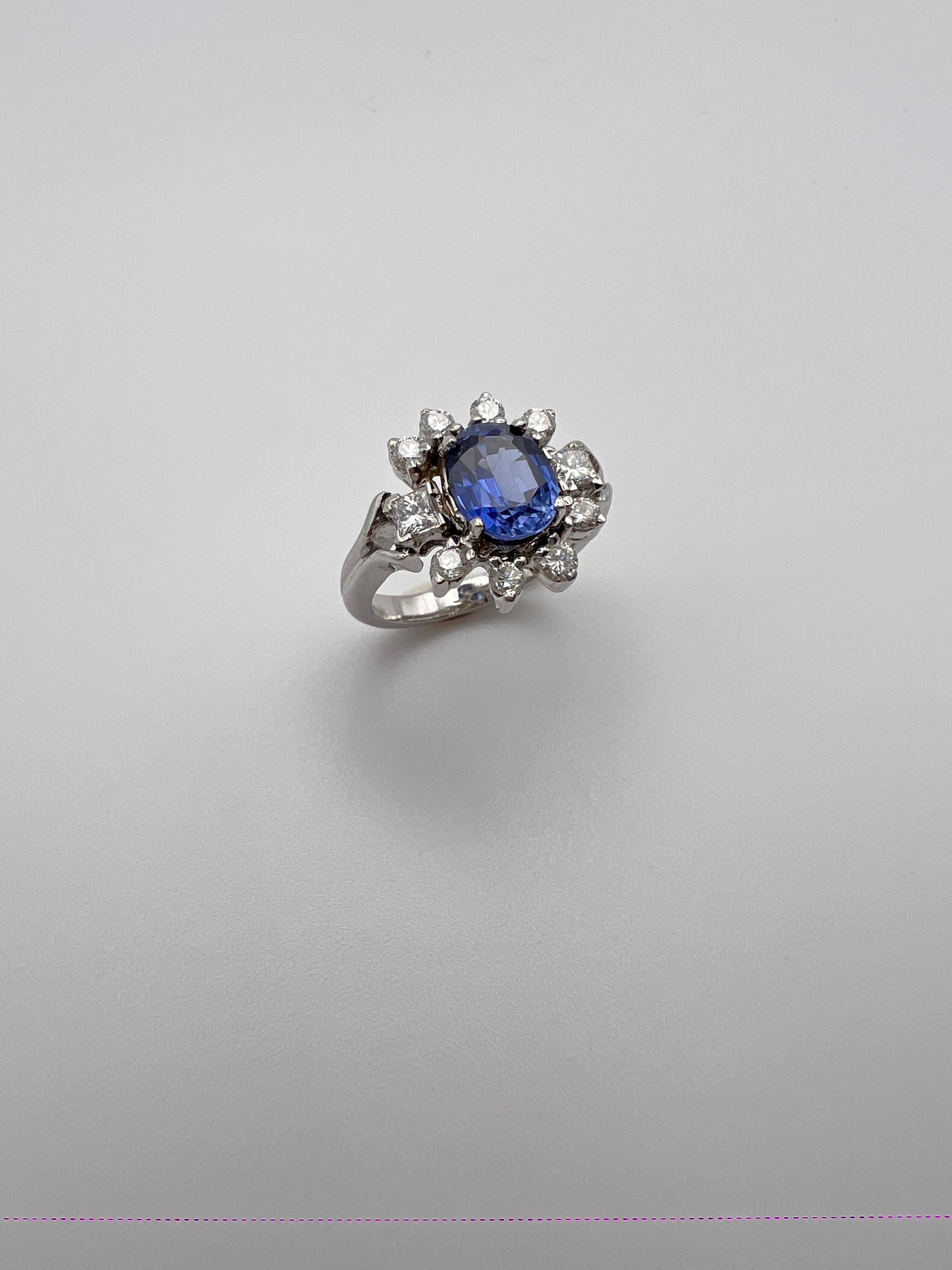 1,5 Karat Saphir und Diamant-Weißgold-Ring (Brillantschliff) im Angebot