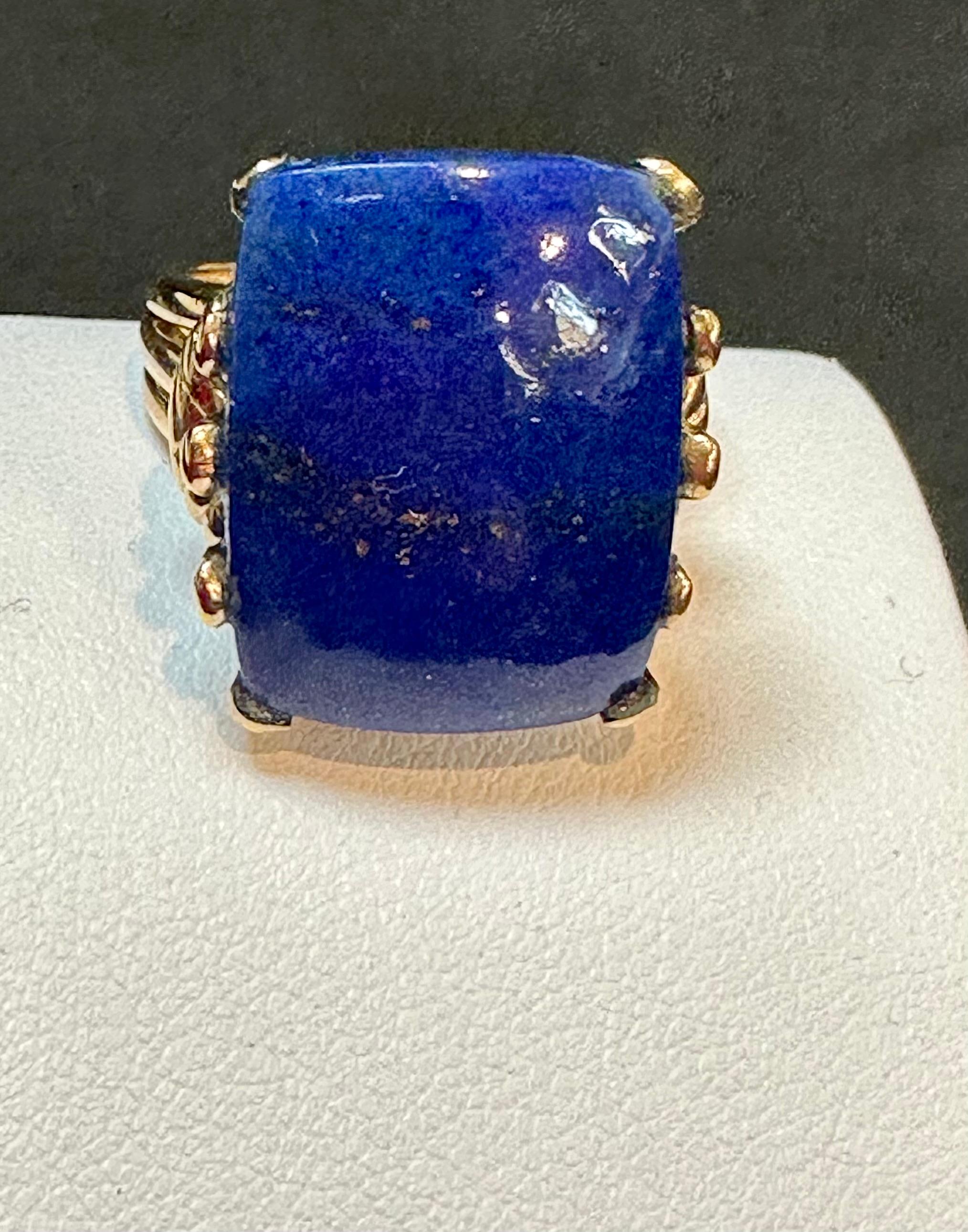 15 Ct Emerald cut Natural Lapis Lazuli Ring in 14 Kt Yellow Gold, Estate Size 7 For Sale 2