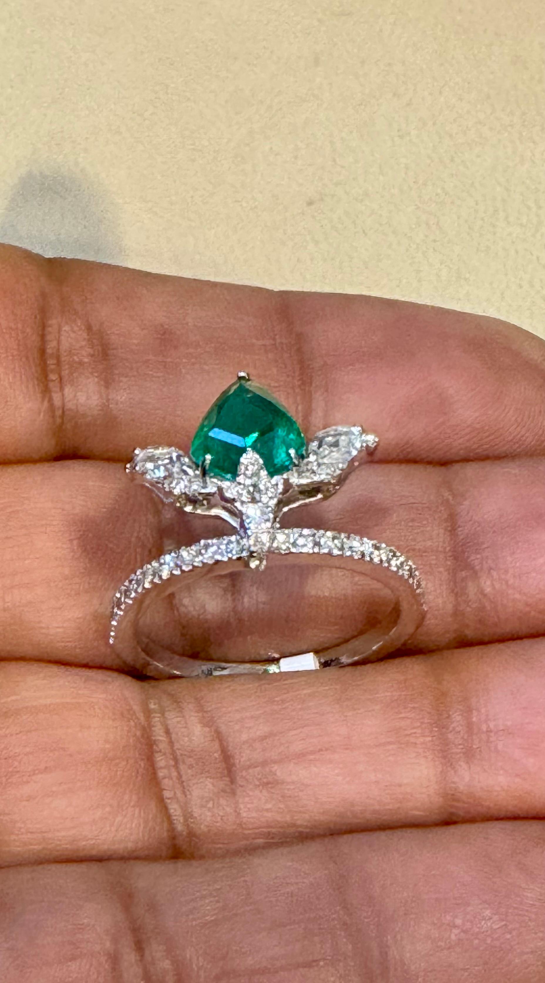 1.2 Ct Finest Zambian Pear Emerald & 1 Ct Diamond Ring in 18 Kt Gold Size 6.5 For Sale 5