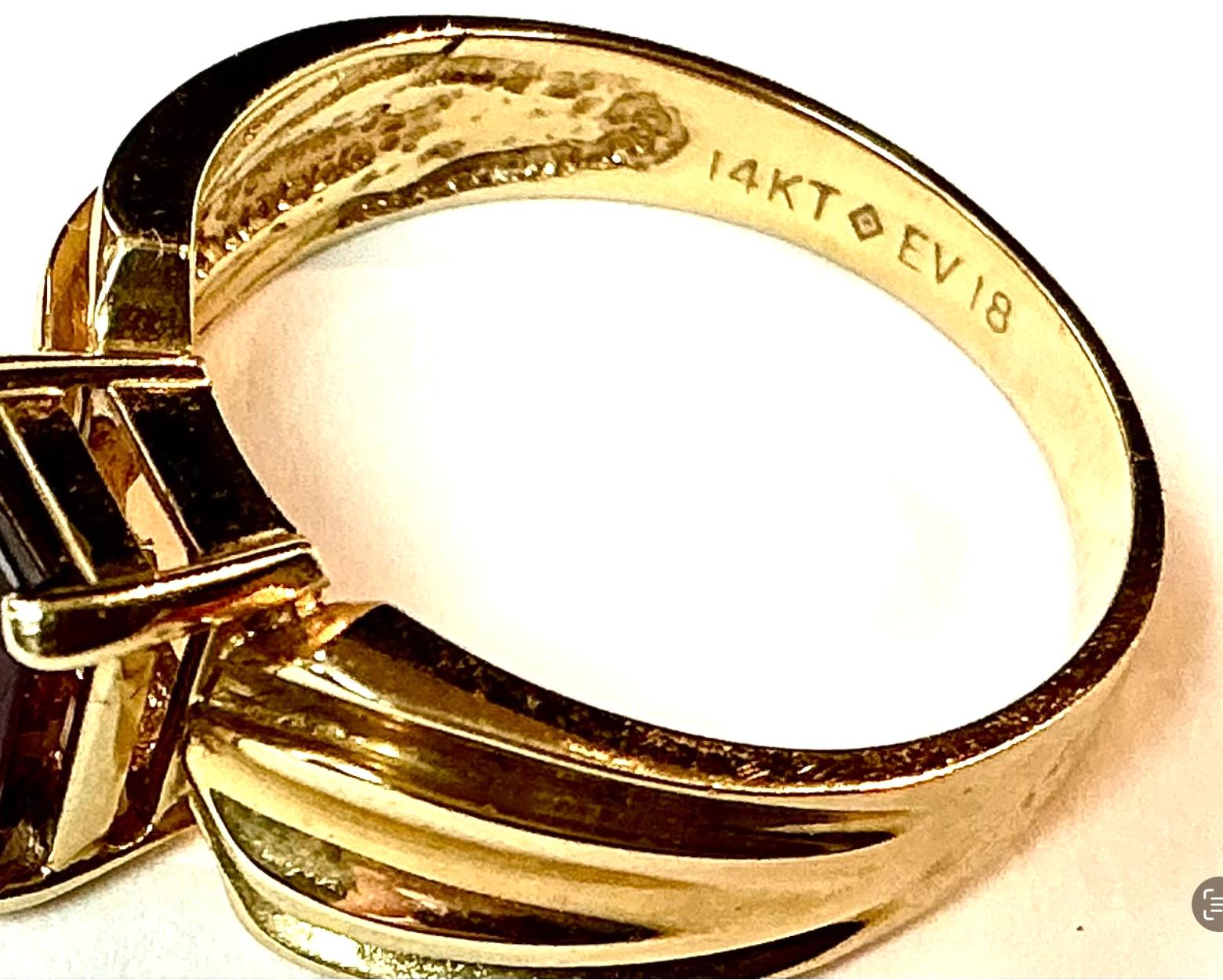 Bague en or jaune 14 carats avec grenat 1,5 carat Unisexe en vente