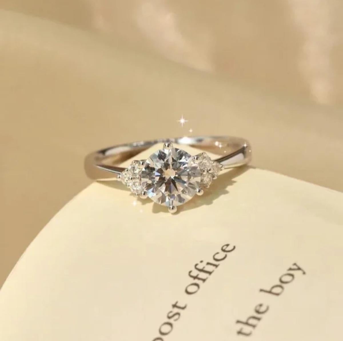 1.5 Ct Moissanite Angel Wing Ring 925 Sterling Silver Solitare Engagement Ring .

A P P R O X T I M E

All items are custom made to order. Our approx time is about 6 - 10 business days. This can change during peak season

Note: There May Be Little