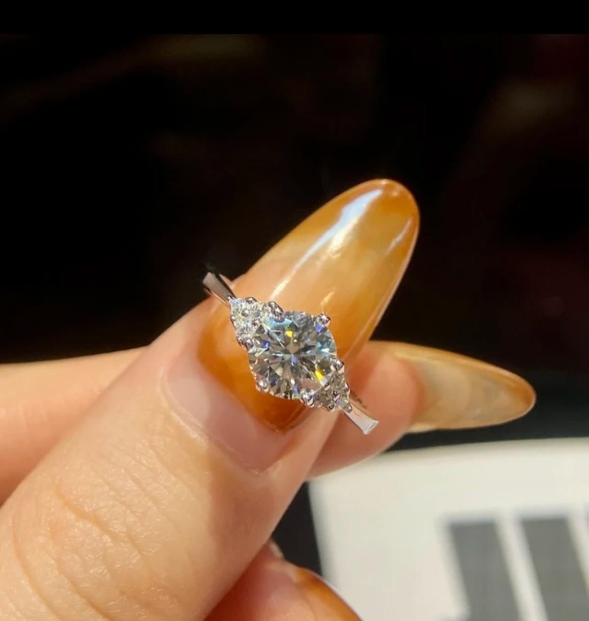 1.5 Ct Moissanite Angel Wing Ring 925 Sterling Silver Solitare Engagement Ring . In New Condition In Chicago, IL
