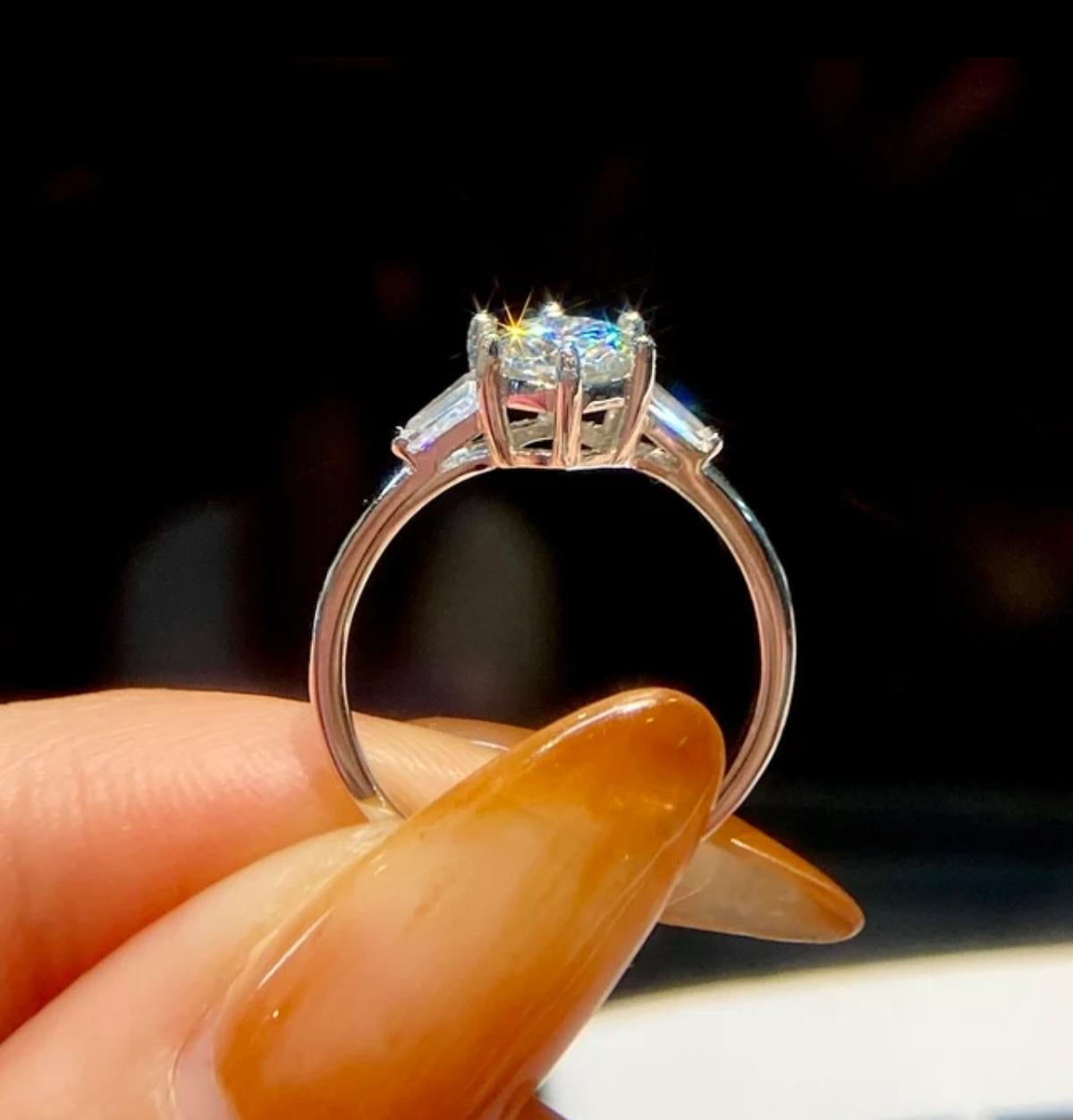 1,5 Karat Moissanit Ring Trendy Women's Ring Ehering 925 Sterling Silber. 1