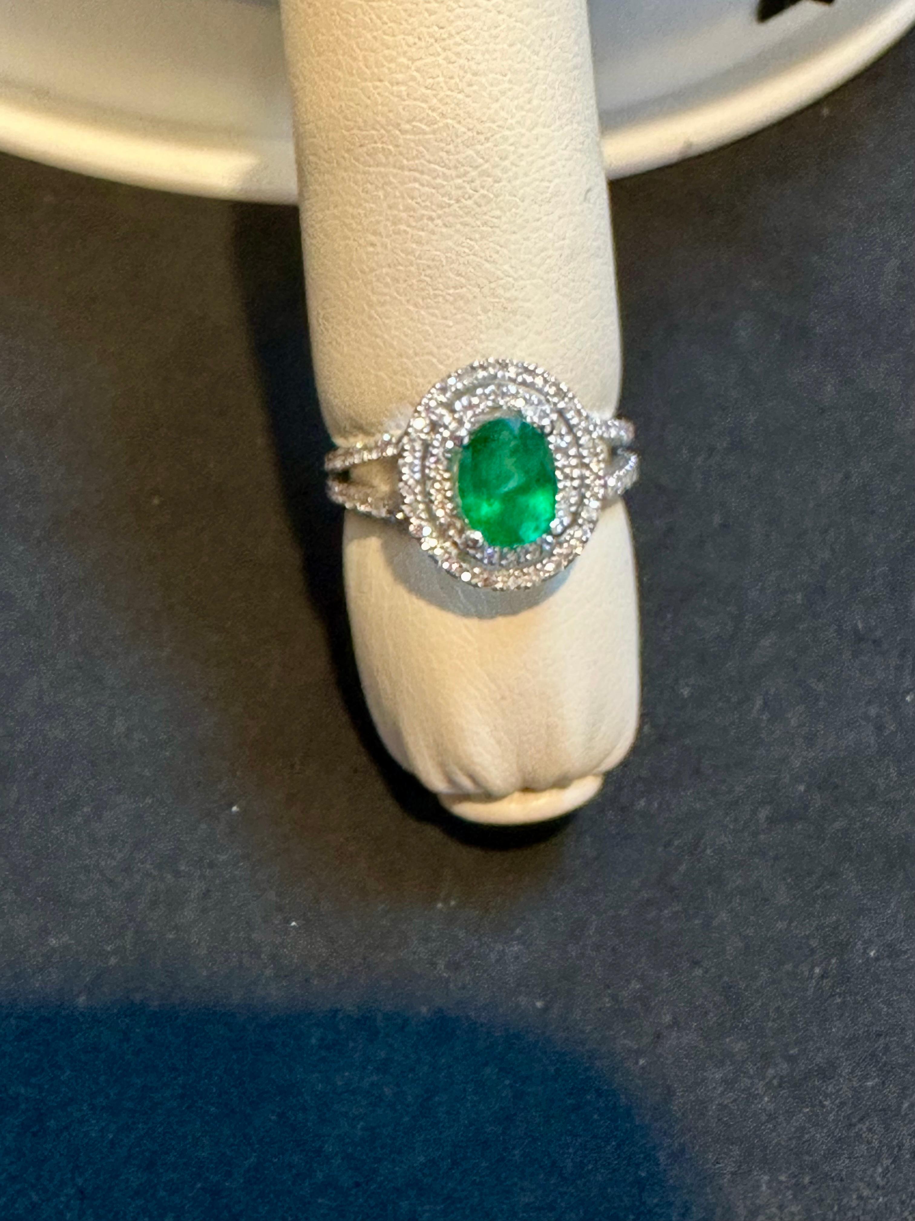 1.5 Ct Oval Cut Natural Emerald & 2 Ct Natural Diamond Halo Engagement Ring For Sale 3