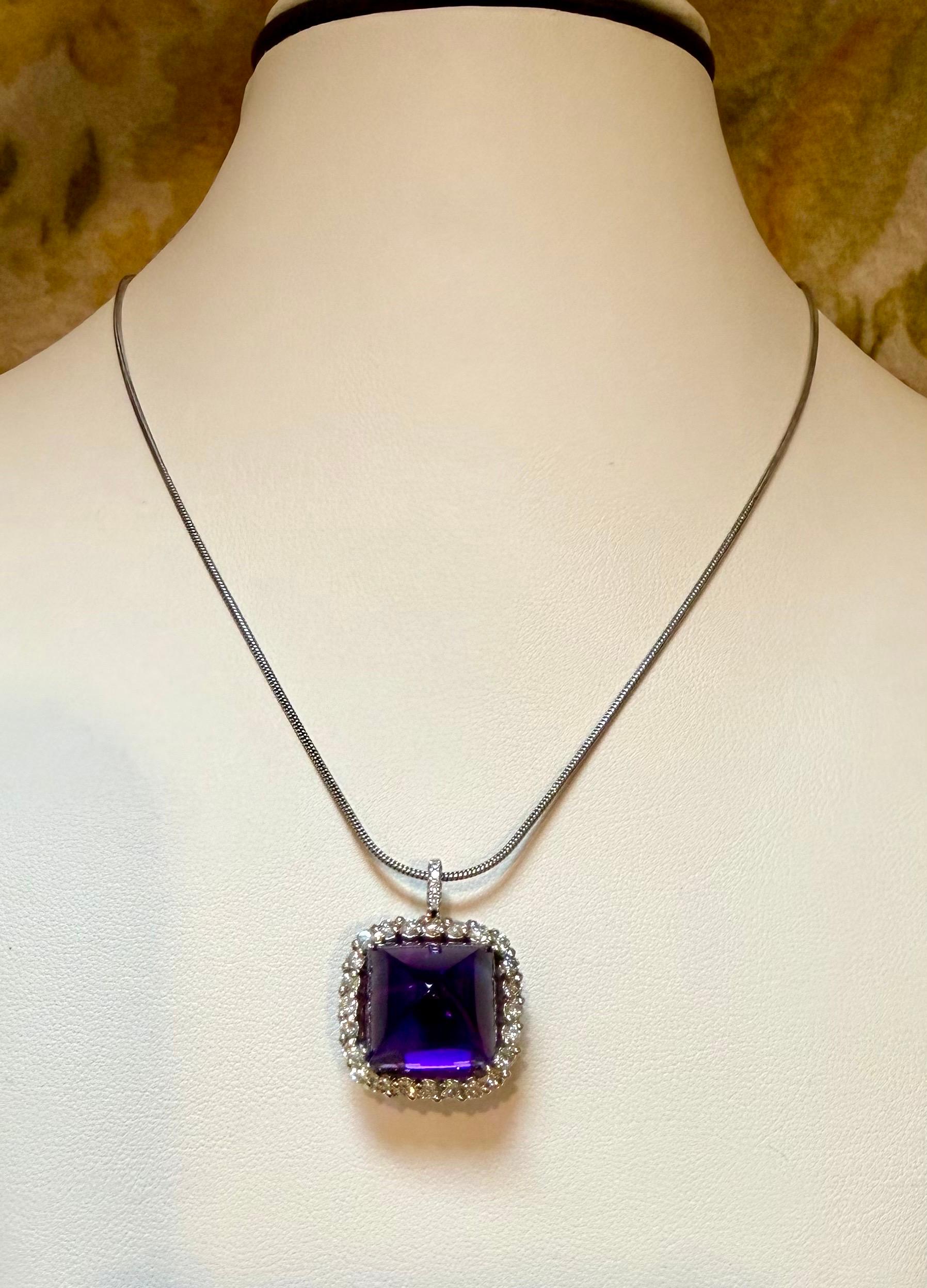 Donna 15 Ct SUGAR LOAF Ametista e diamanti Collana con ciondolo in oro bianco 18 carati in vendita