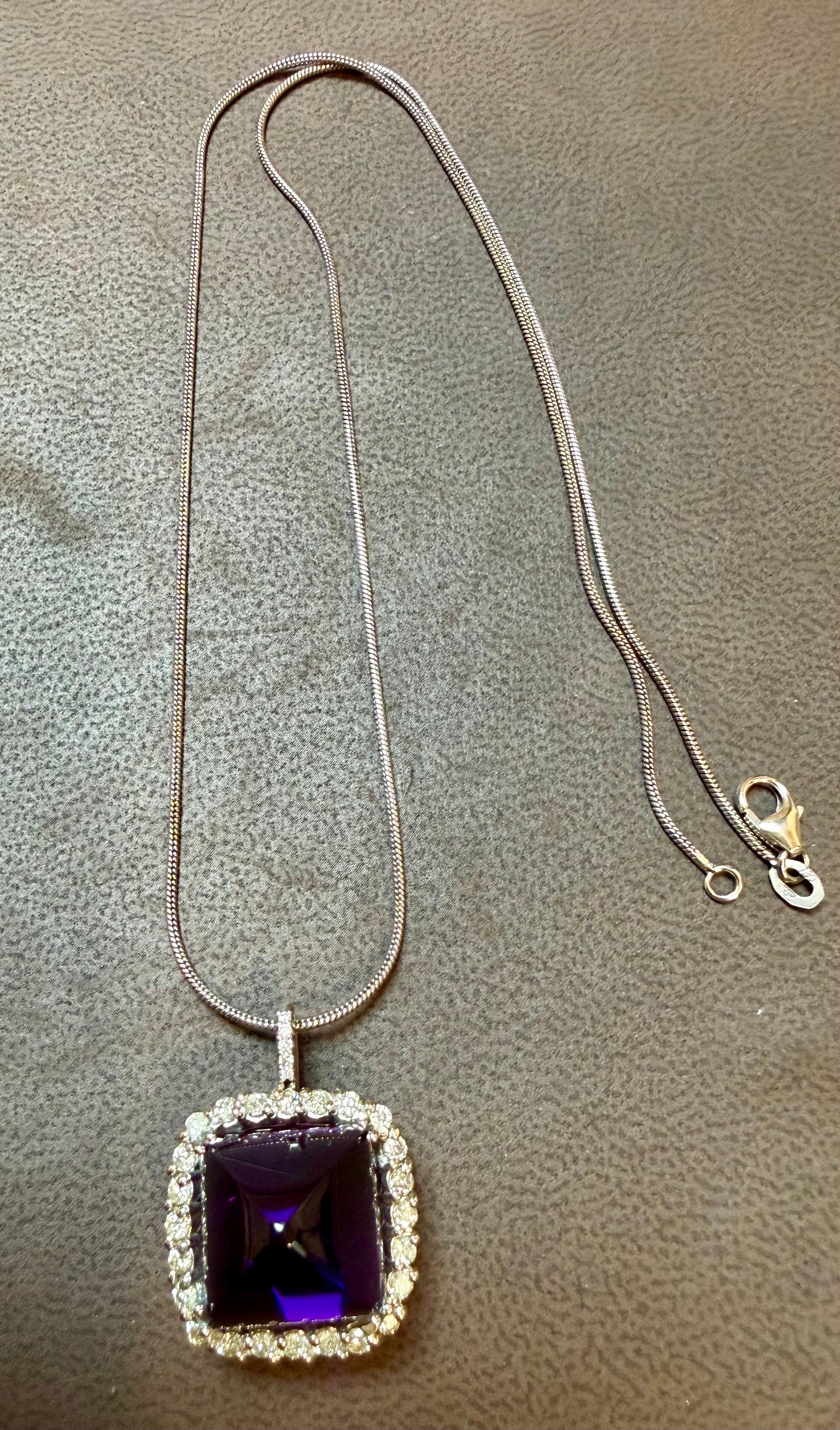 15 Ct SUGAR LOAF Ametista e diamanti Collana con ciondolo in oro bianco 18 carati in vendita 1